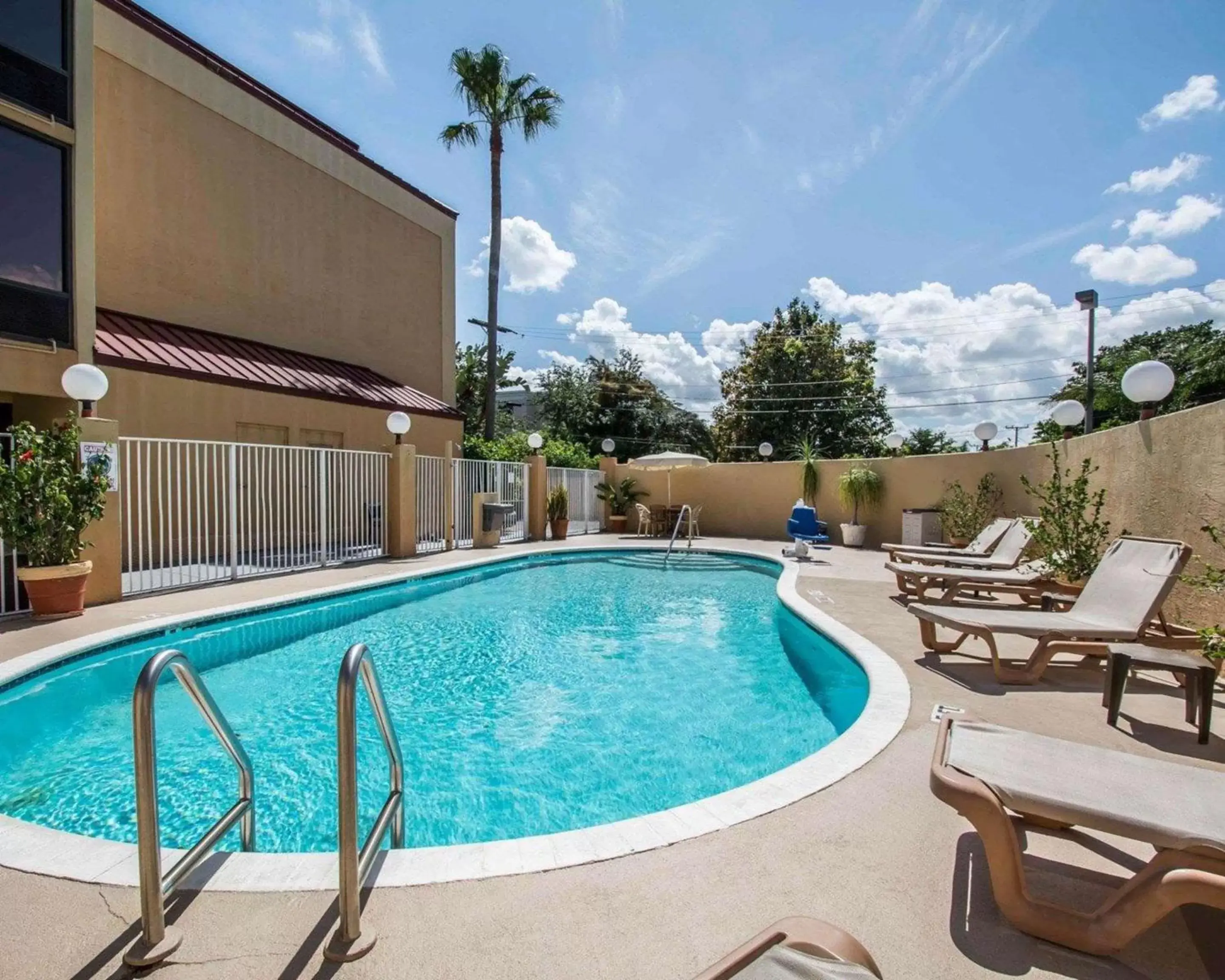 On site, Swimming Pool in Comfort Inn & Suites - Lantana - West Palm Beach South