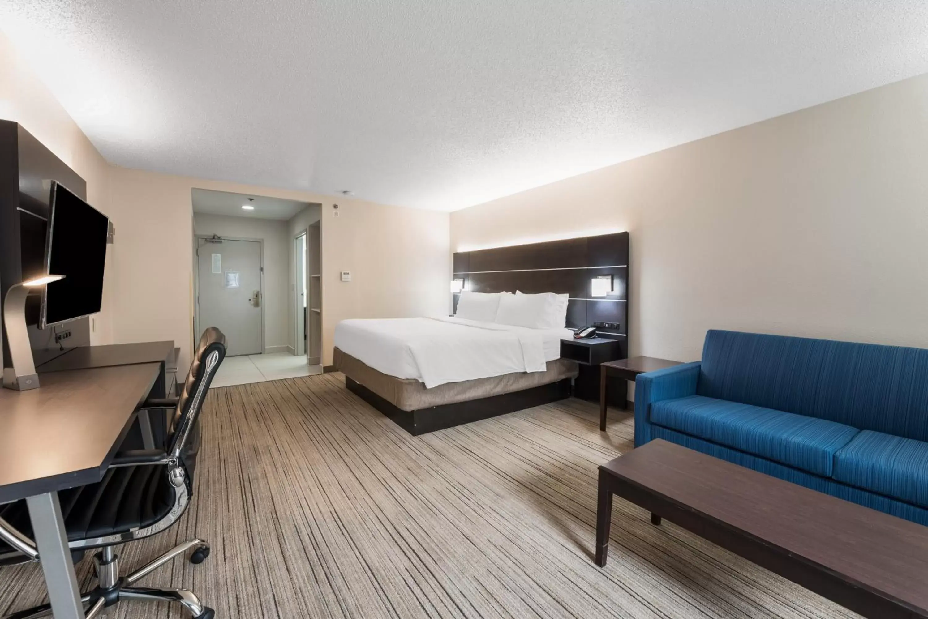 Photo of the whole room in Holiday Inn Express - Columbus Downtown, an IHG Hotel