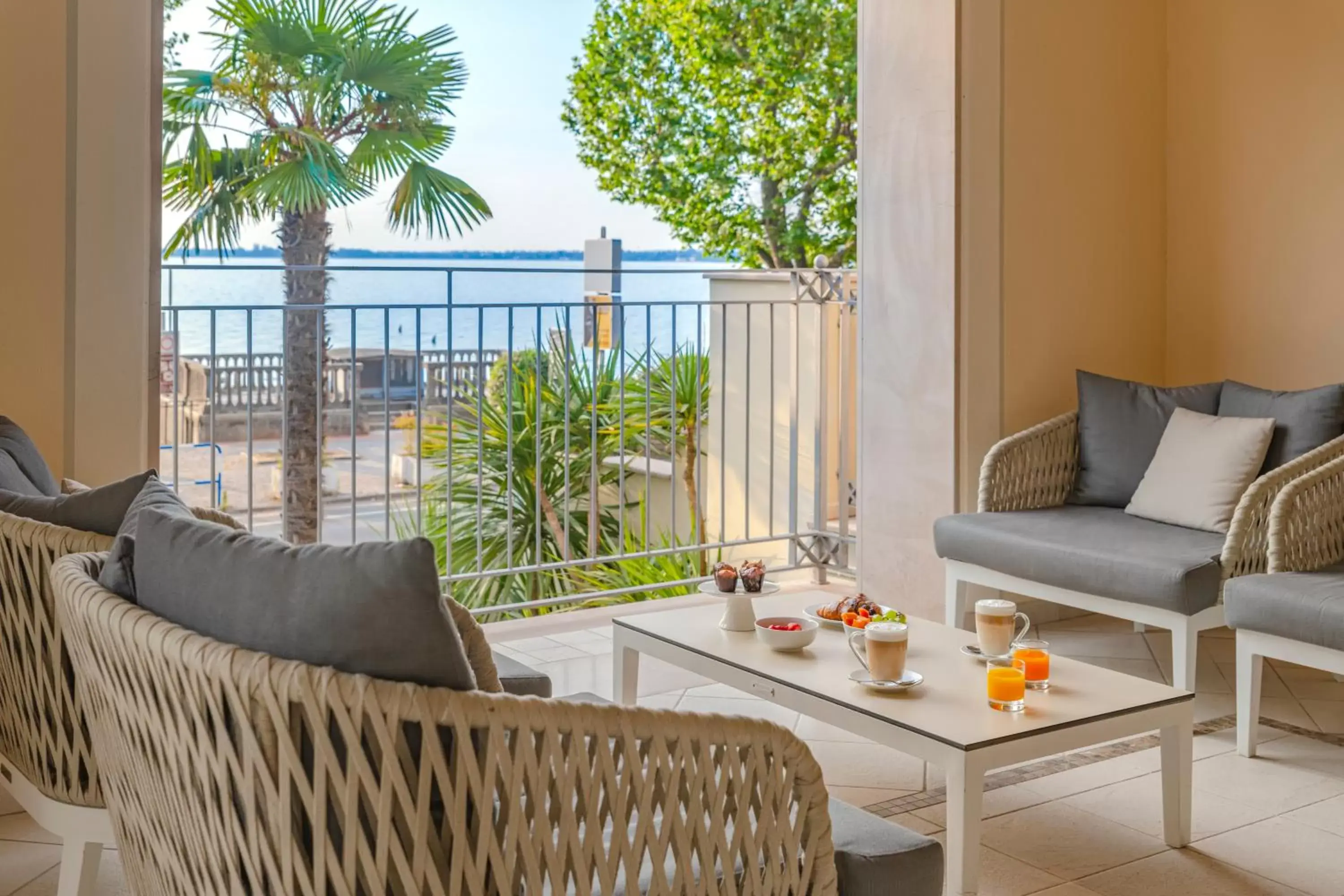 Balcony/Terrace, Seating Area in Villa Rosa Hotel Desenzano