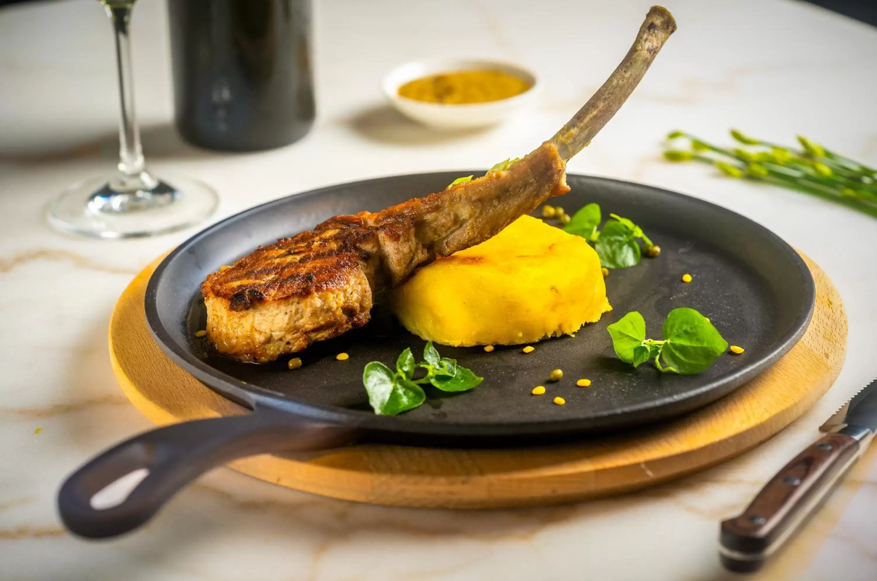 Restaurant/places to eat in Blanc Smith Residence Restaurant/places to eat in Blanc Smith Residence