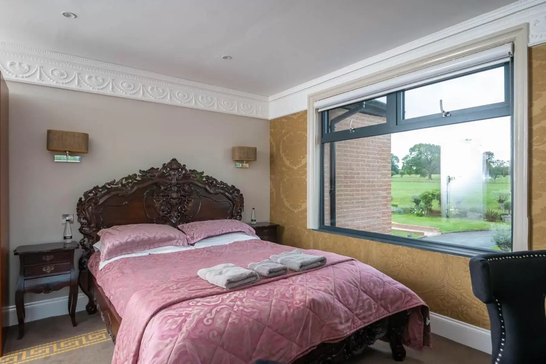 Bed in Guildford Manor Hotel & Spa