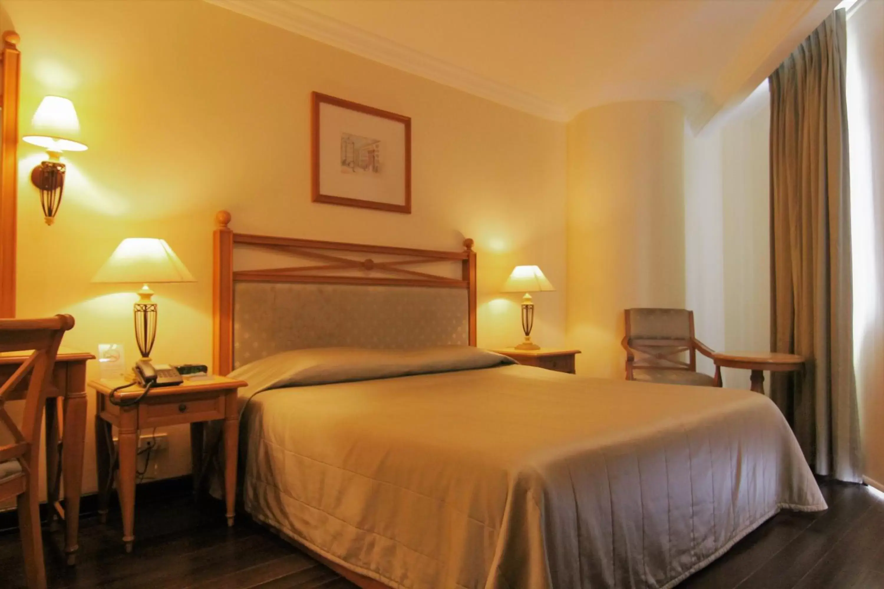 Bed in The Grand Dame Hotel Bed in The Grand Dame Hotel