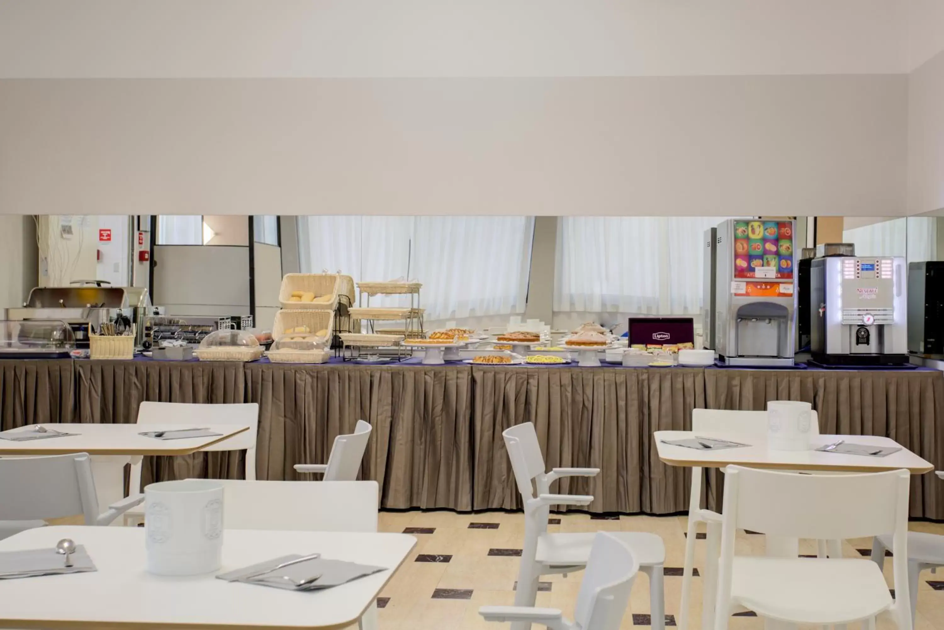 Restaurant/Places to Eat in Hotel Grazia Riccione