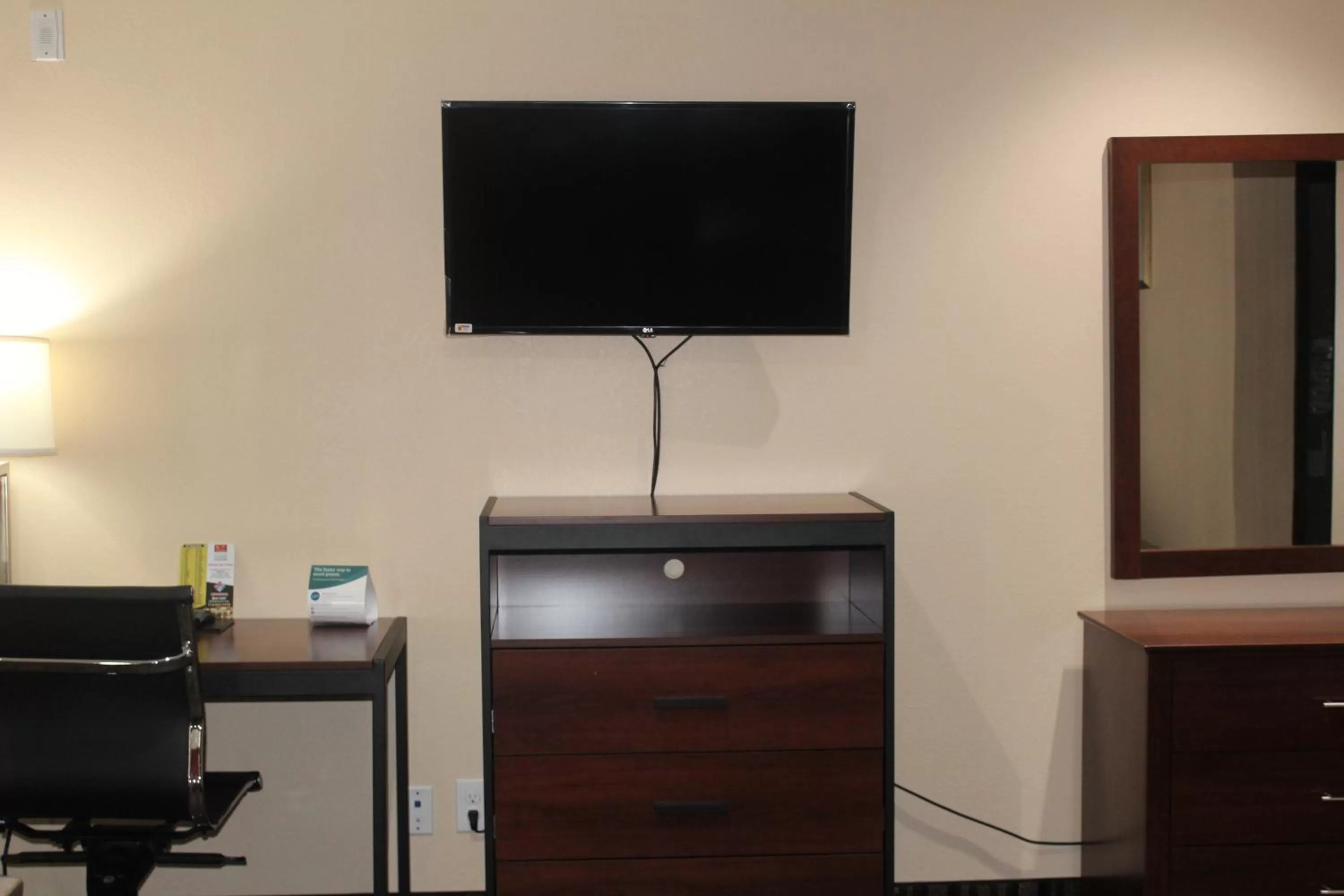 hair dresser in Americas Best Value Inn-Near NRG Park/Medical Center