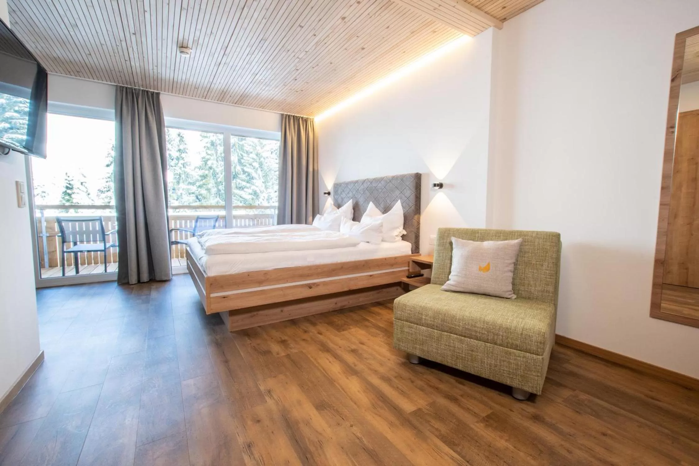 Staff, Bed in Alpengasthof Hörnlepass