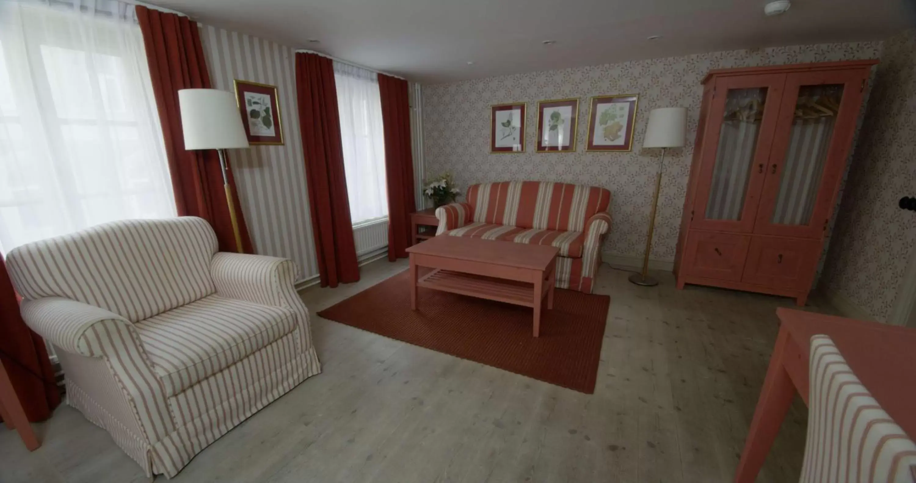 Lounge or bar in Best Western Hotel Royal Lounge or bar in Best Western Hotel Royal