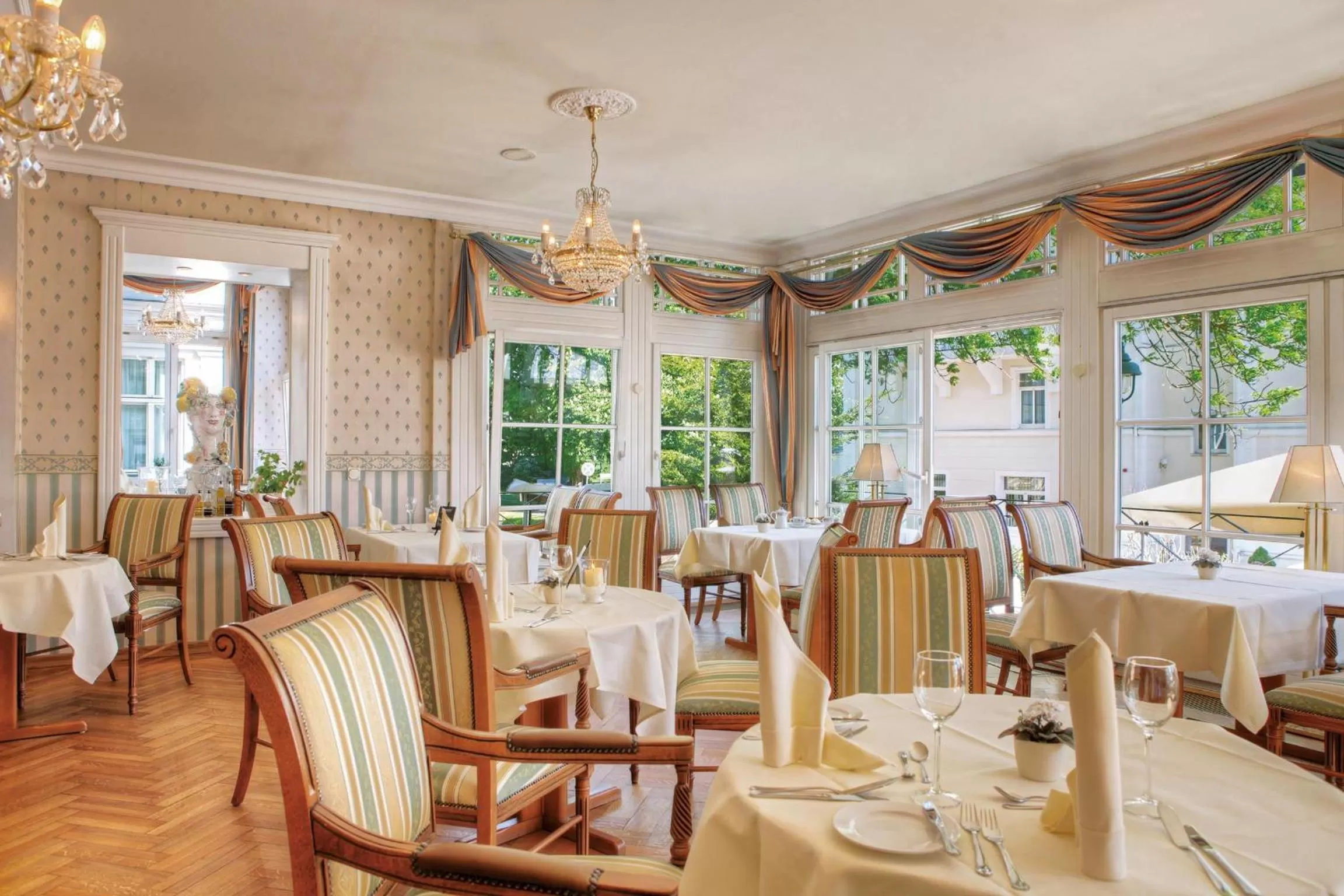 Restaurant/places to eat in SEETELHOTEL Villa Esplanade mit Aurora die zwei Villen als Rückzugsorte mit Stil, Genuss und Geschichte