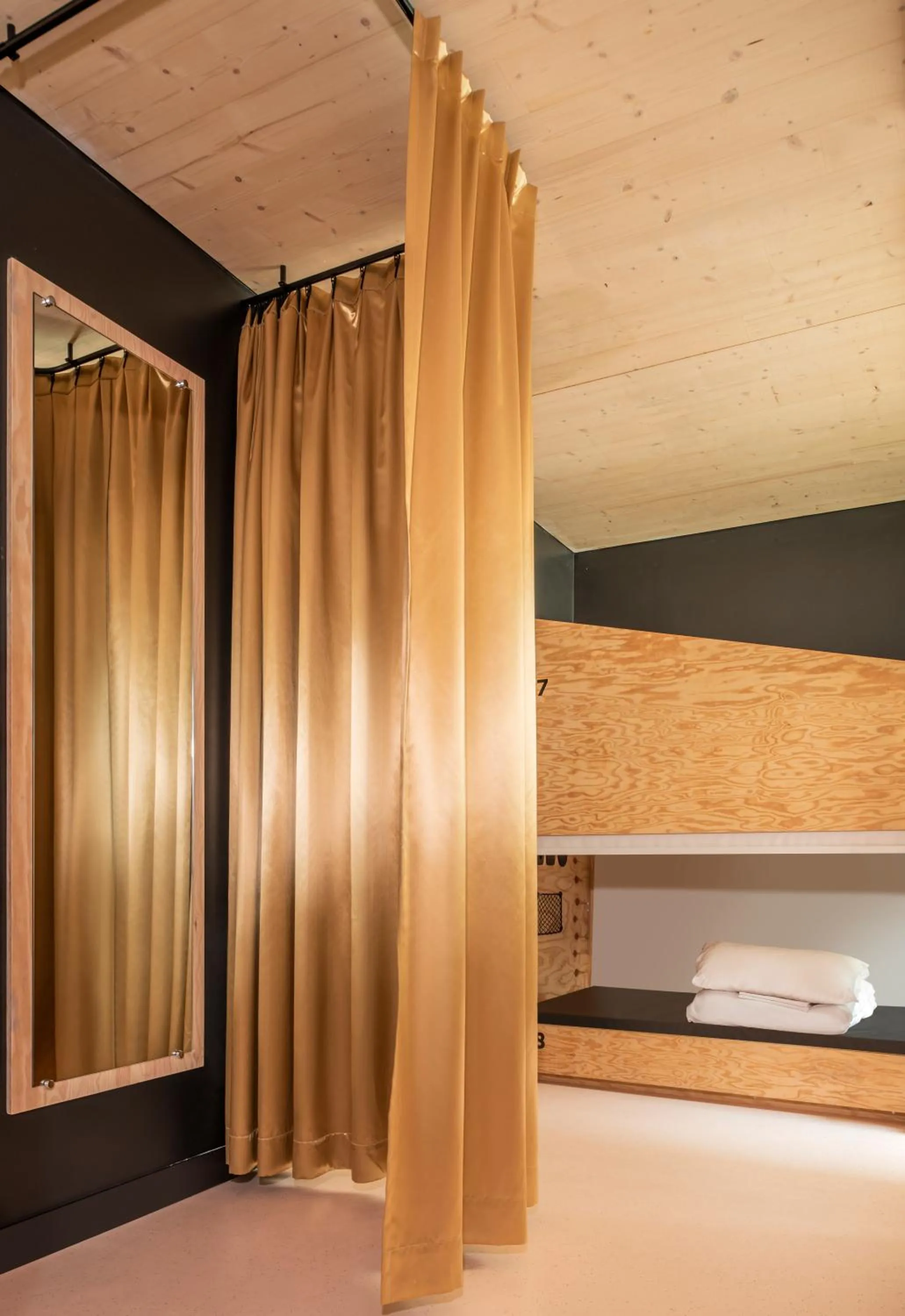 Bed in JO&JOE Paris Gentilly - Auberge de Jeunesse