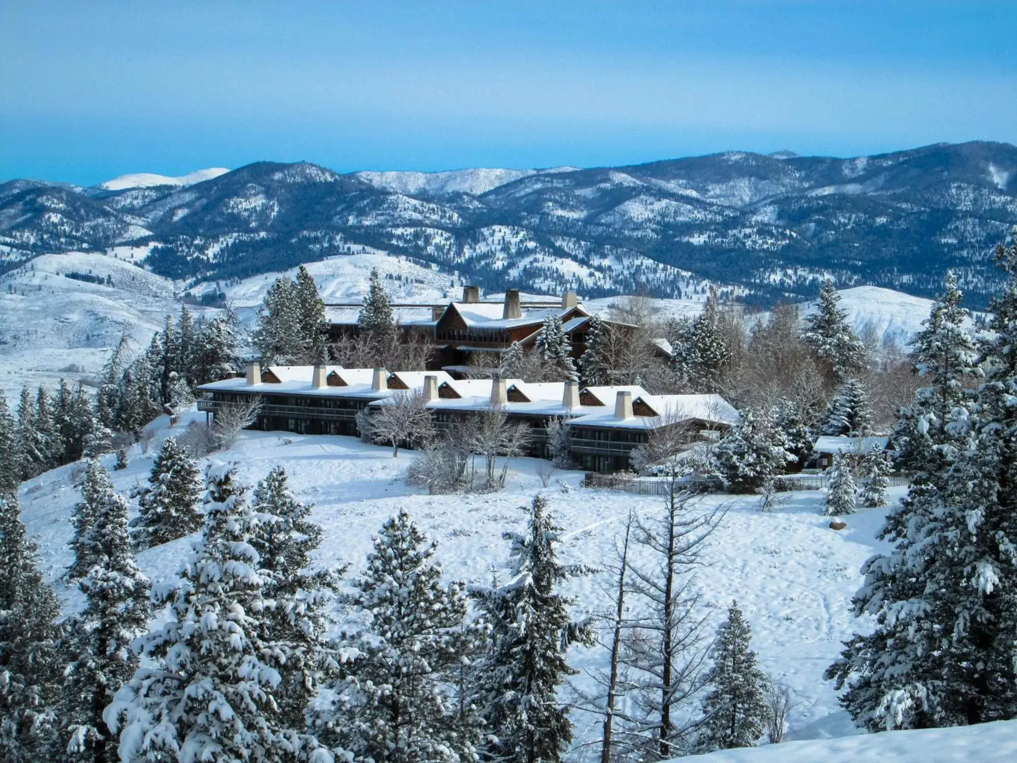 Property building, Winter in Sun Mountain Lodge