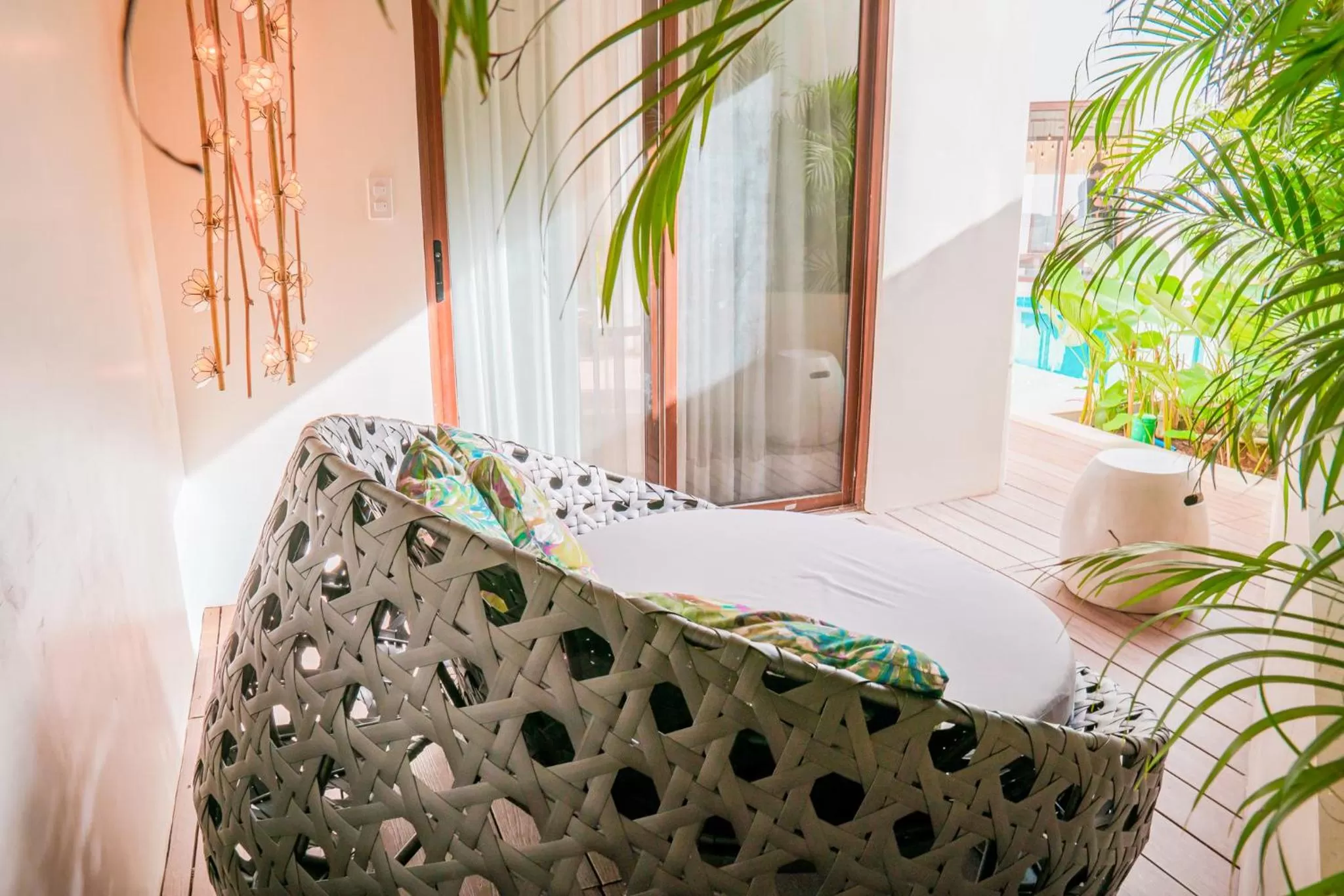 Seating area in Charlie's El Nido Managed by HII