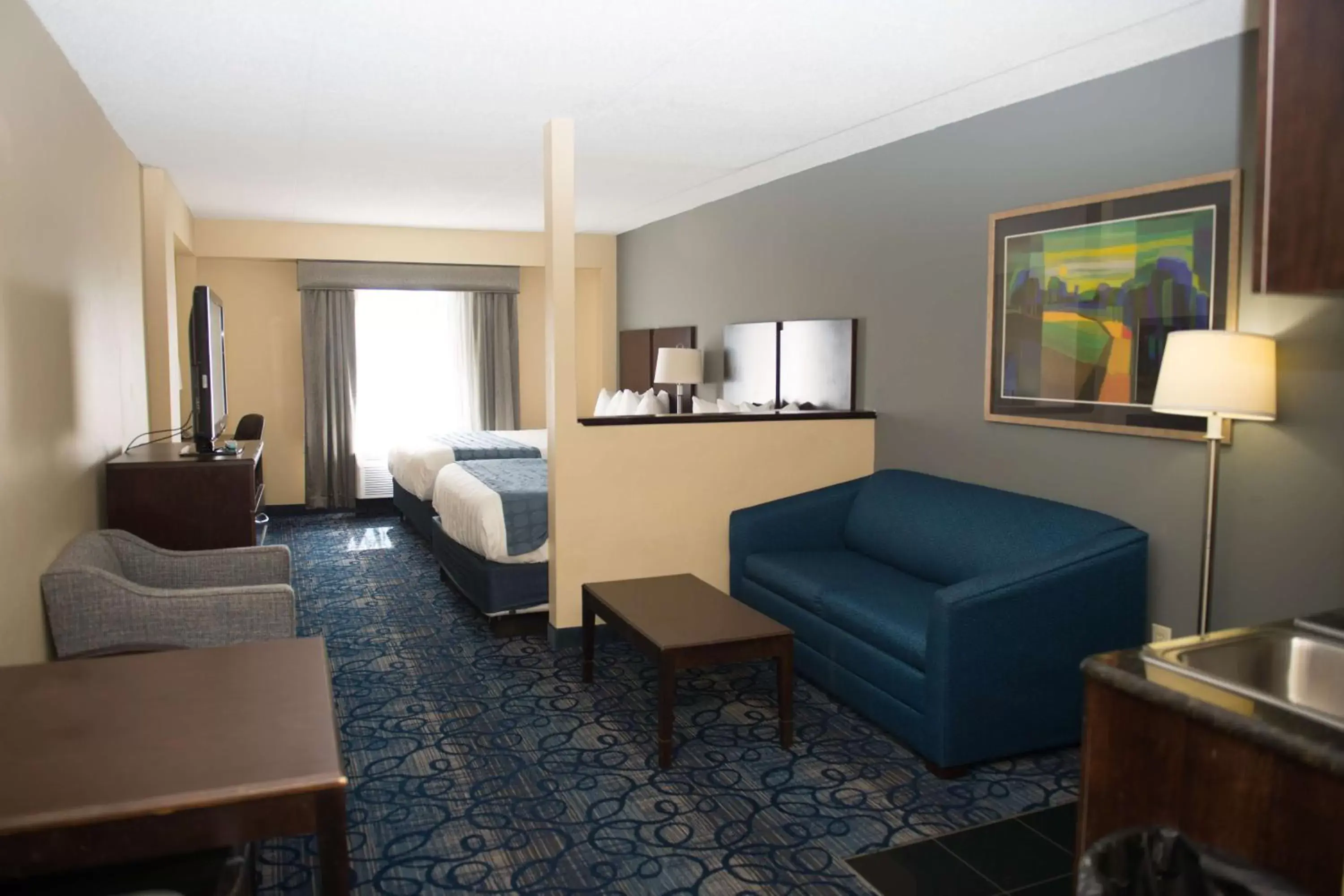 Kitchen or kitchenette, Seating Area in Best Western Plus Waynesboro