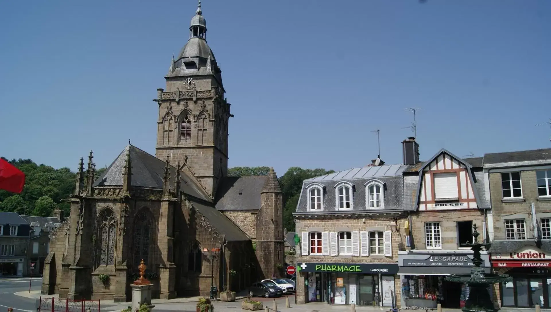 Place of worship in Bed and Breakfast Saultchevreuil, au Mont Saint Michel