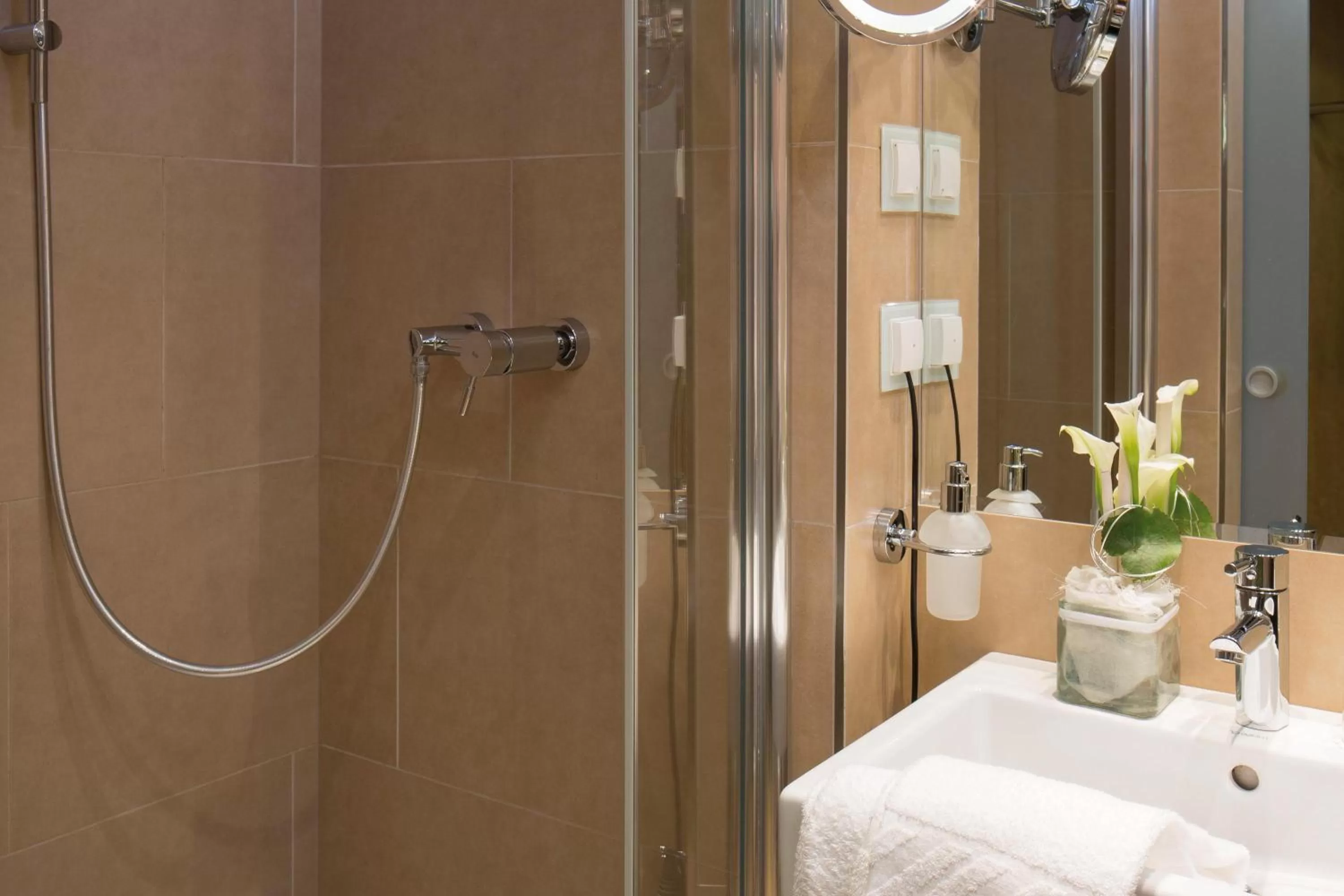 Shower in Austria Trend Hotel Ananas Wien