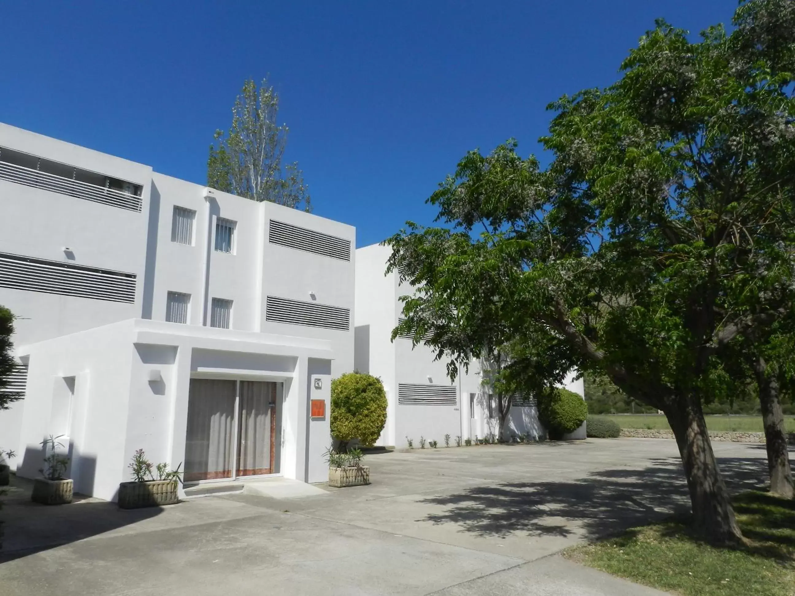 Facade/entrance, Property Building in Duvabitat Apartments