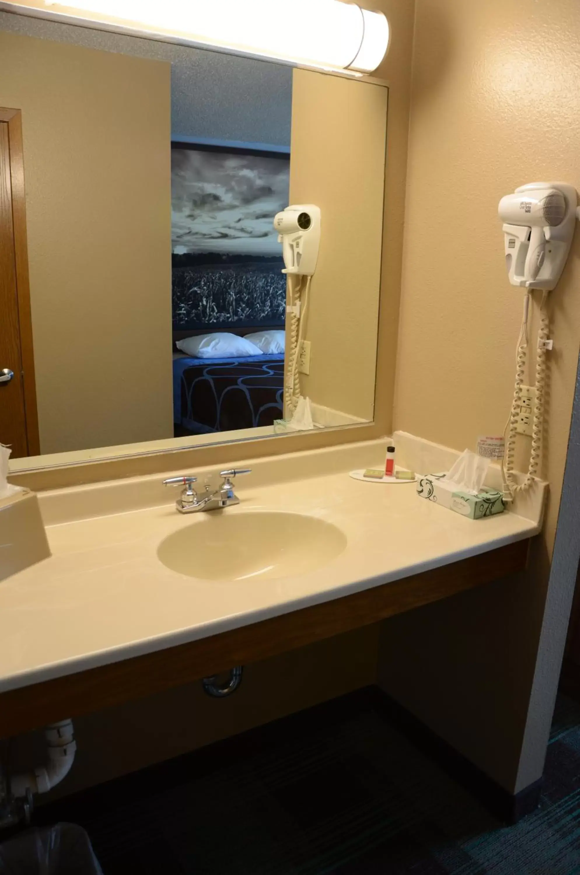 Bathroom in Super 8 by Wyndham Centerville