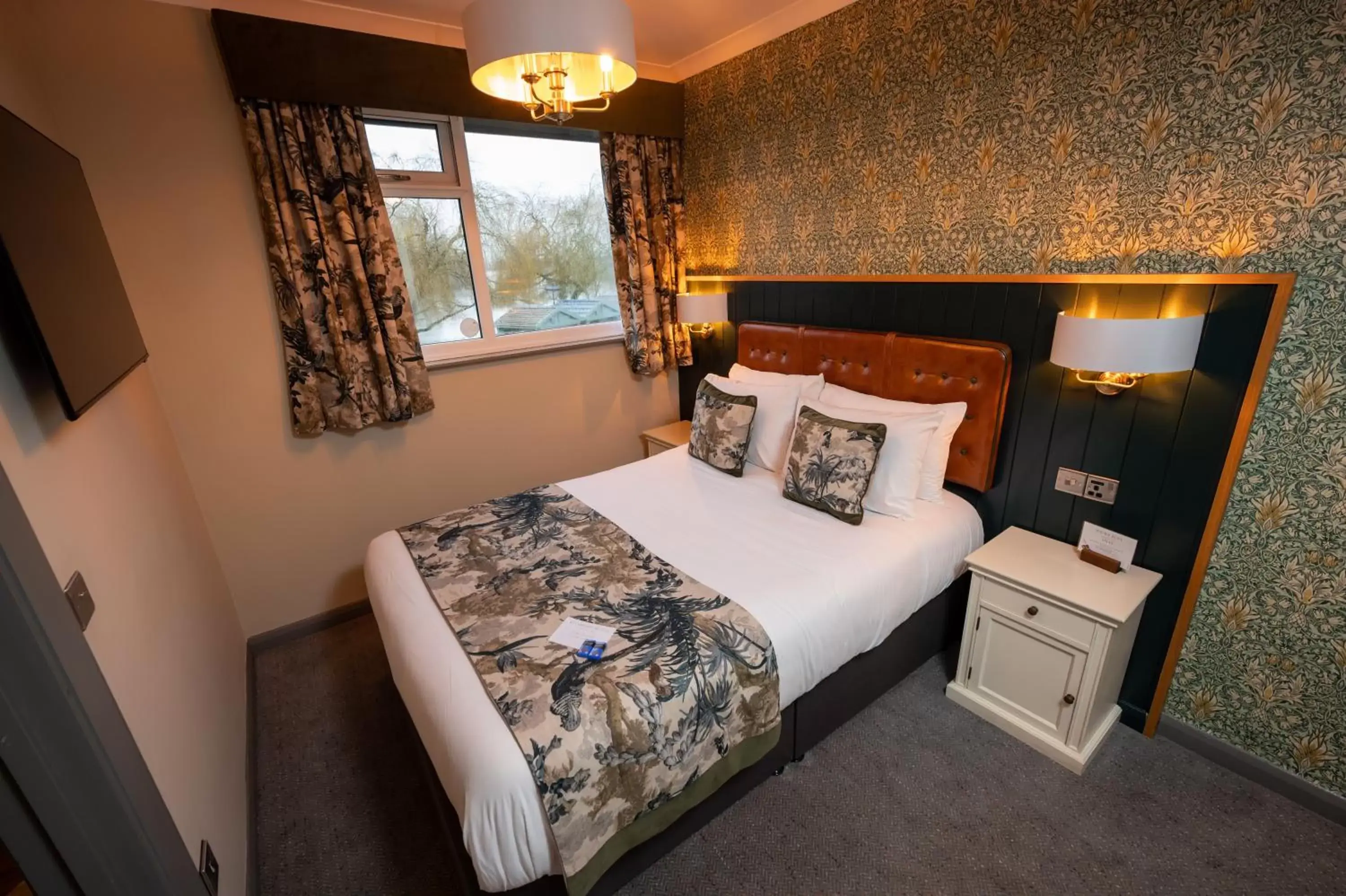 Bed in Riverside Hotel by Chef & Brewer Collection