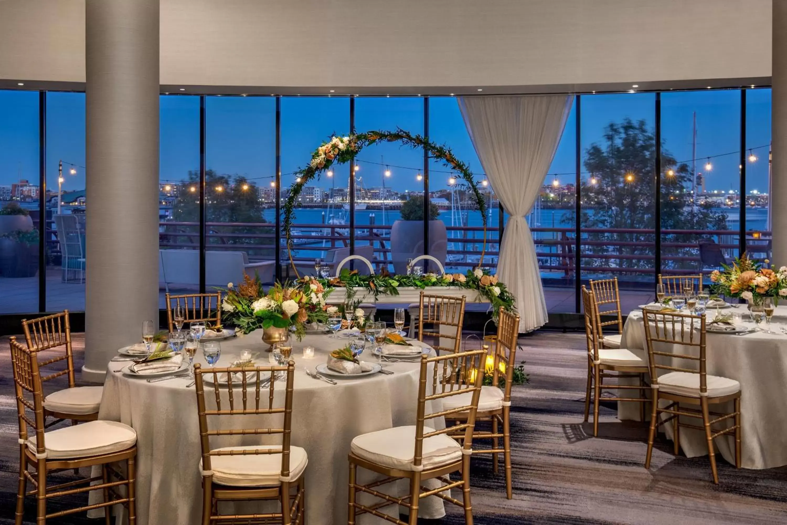 Banquet/Function facilities, Restaurant/Places to Eat in Boston Marriott Long Wharf