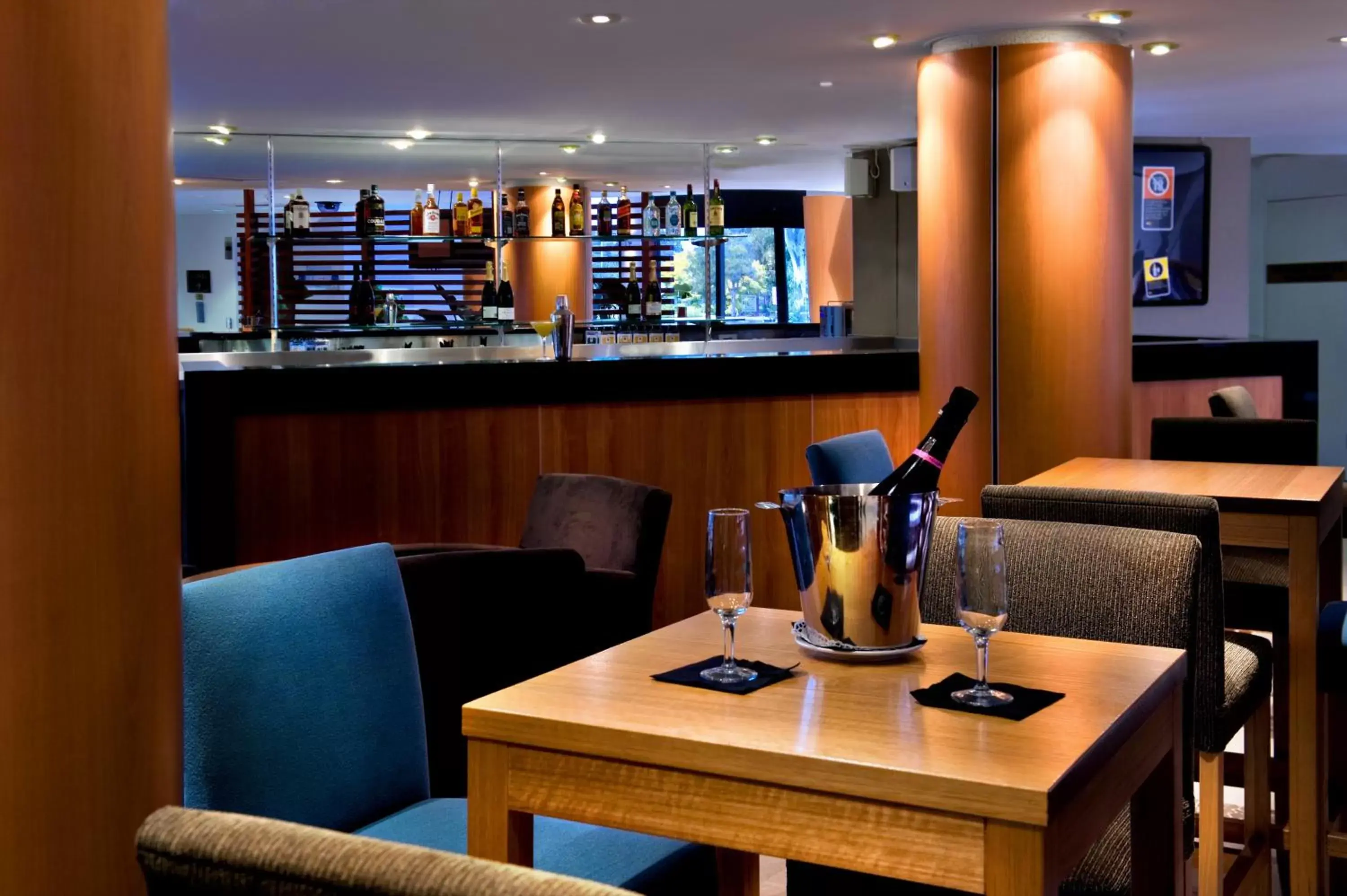 Lounge or bar, Restaurant/Places to Eat in Mercure Penrith