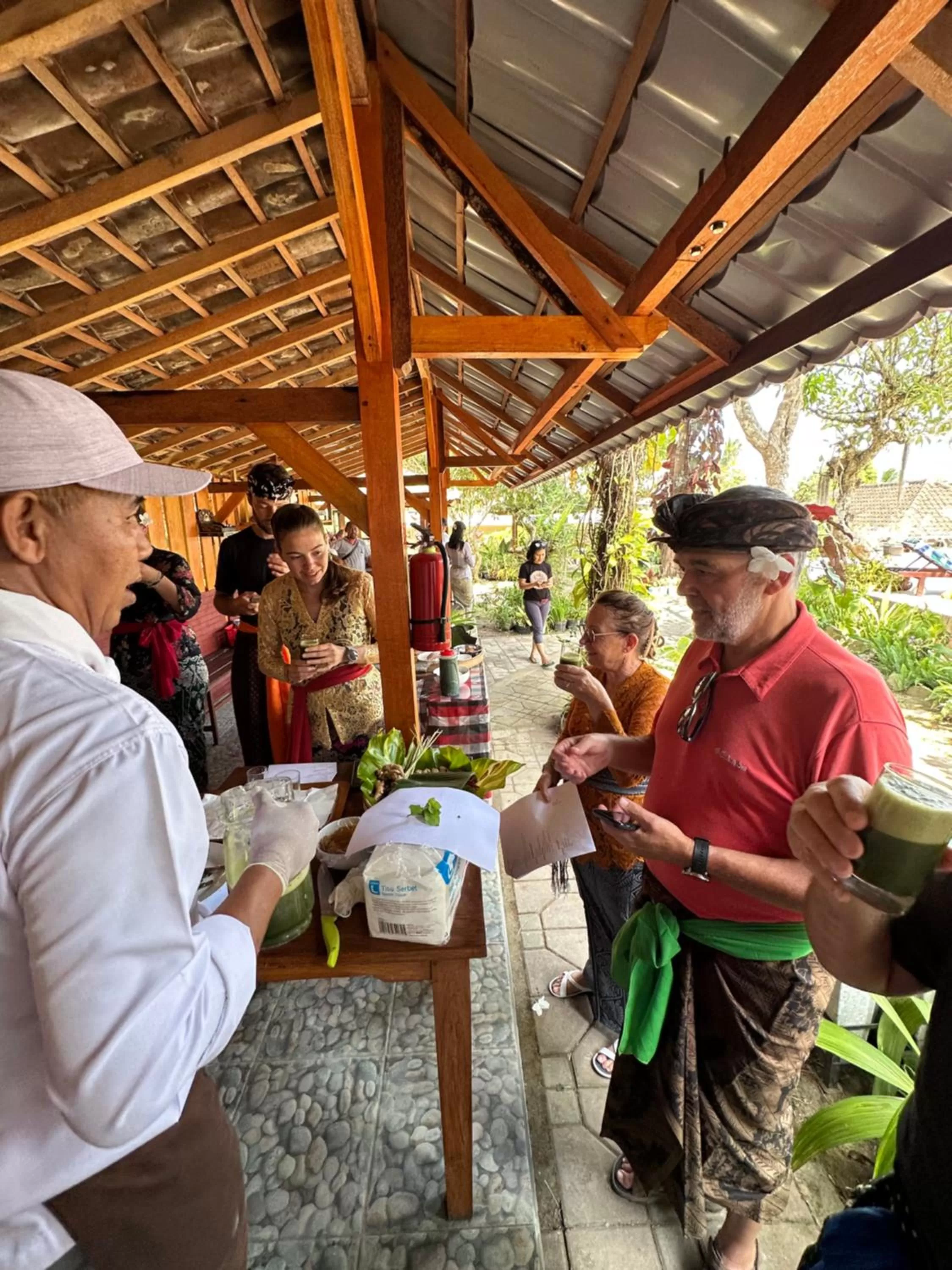 Restaurant/places to eat in VILLA IPSA