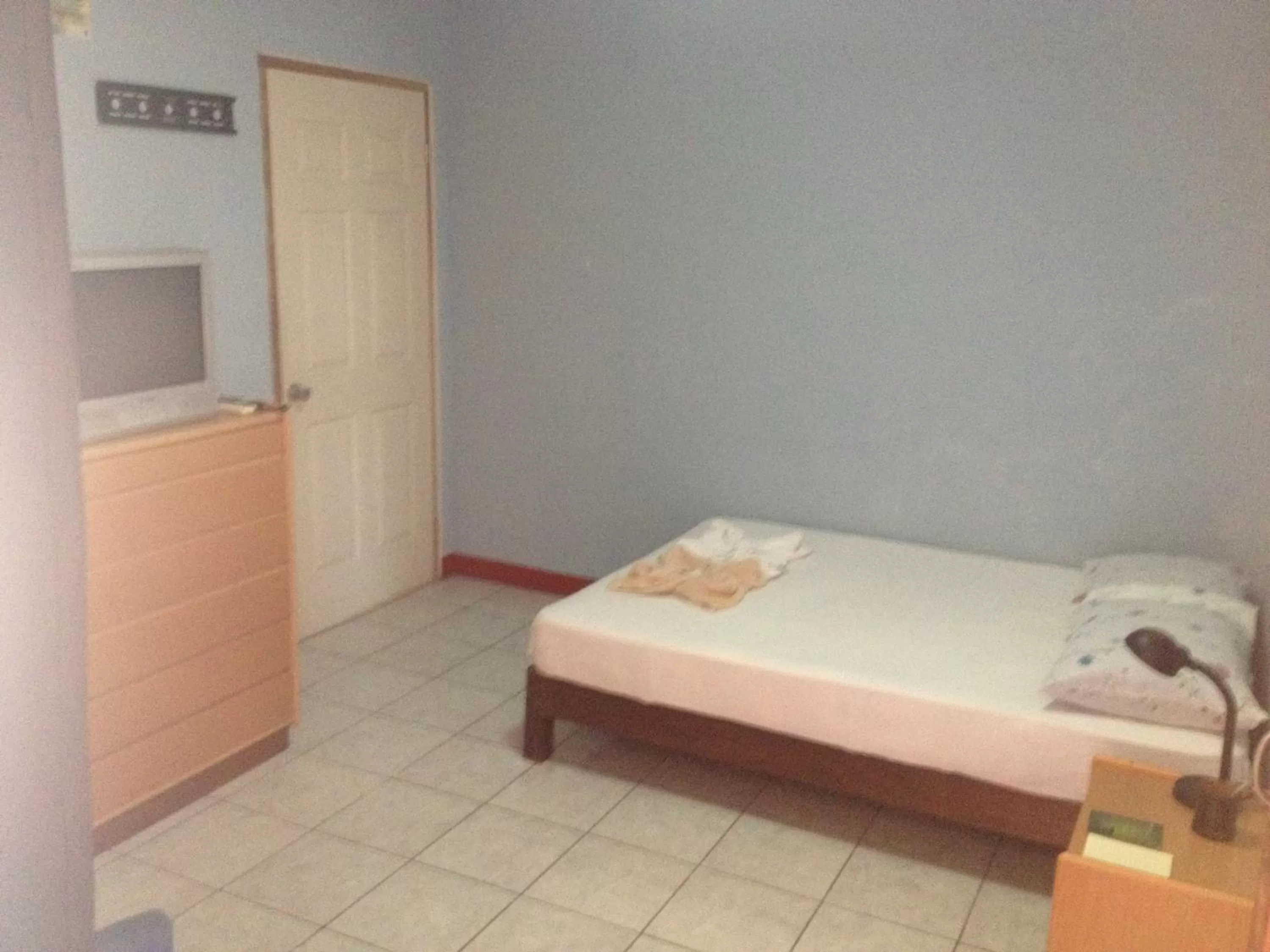 Bathroom, Bed in Hotel Valerie