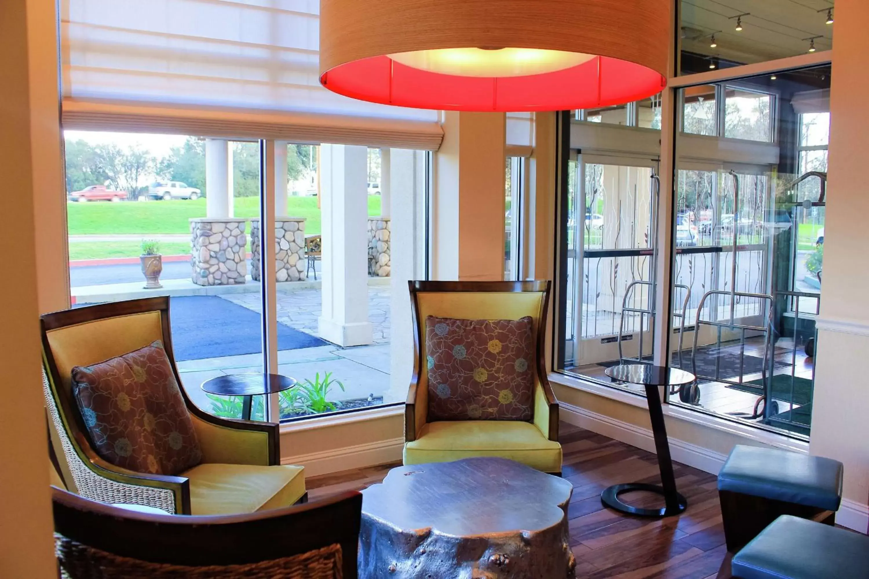 Lobby or reception in Hilton Garden Inn Redding