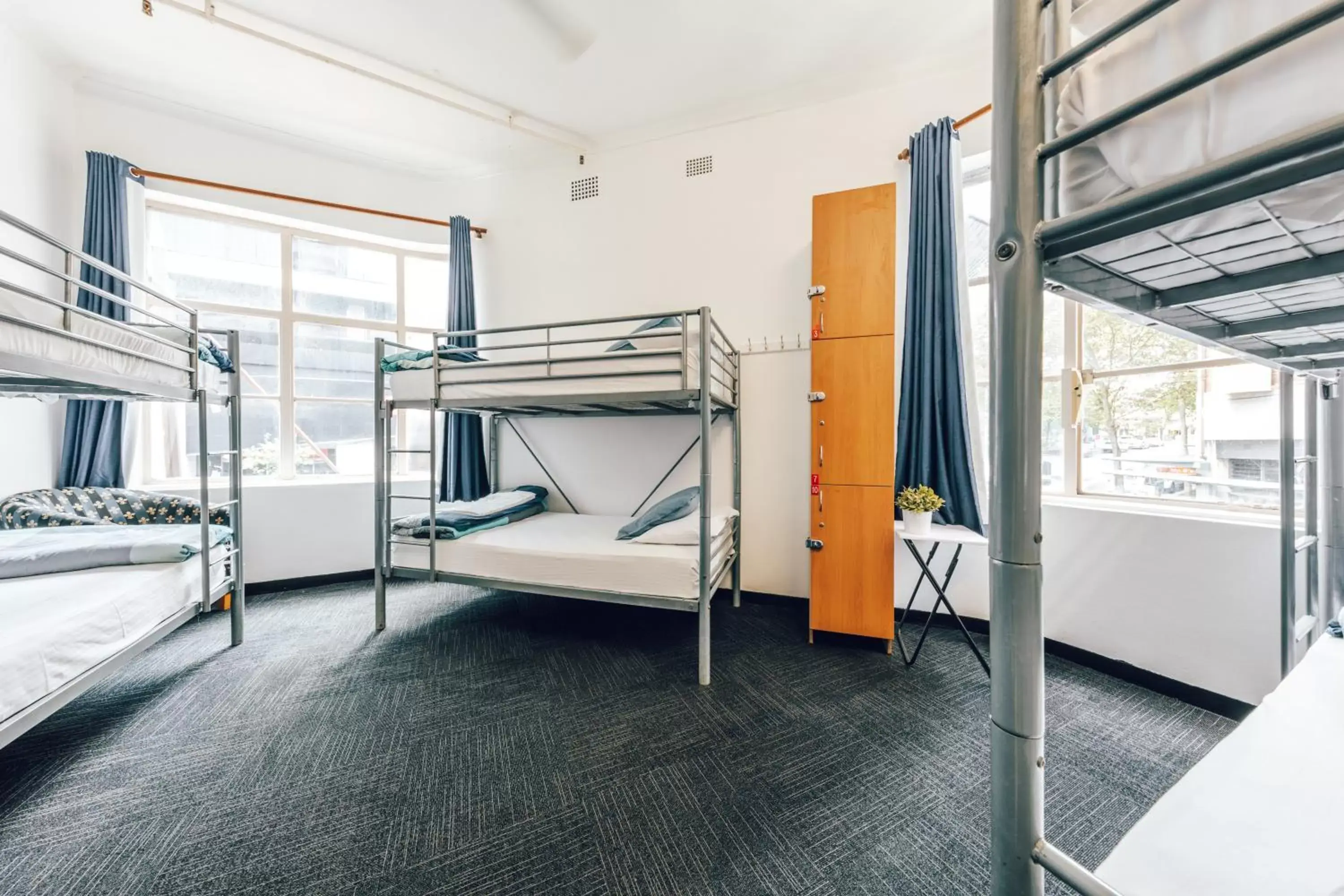 Bunk Bed in Maze Backpackers - Sydney