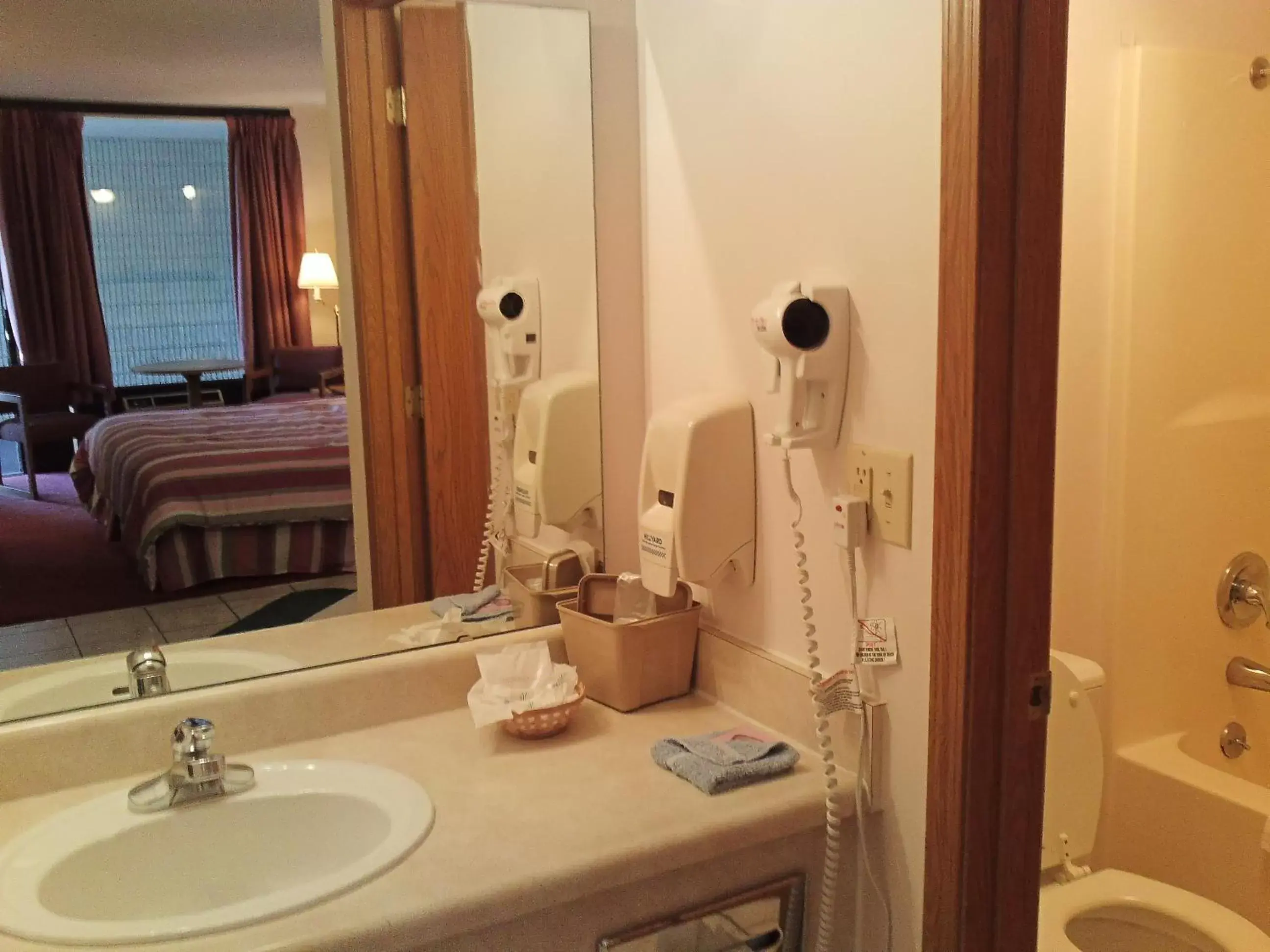 Bathroom in Ozark Valley Inn