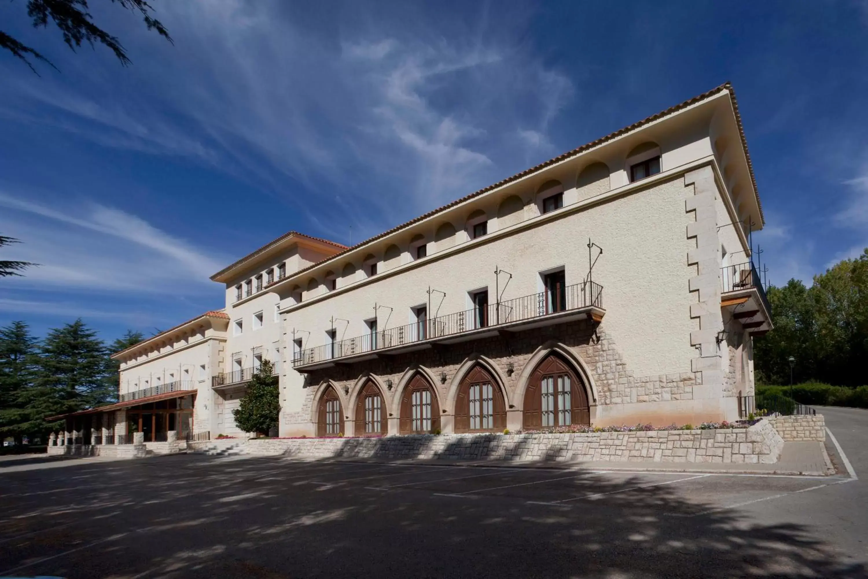 Property building in Parador de Teruel Property building in Parador de Teruel