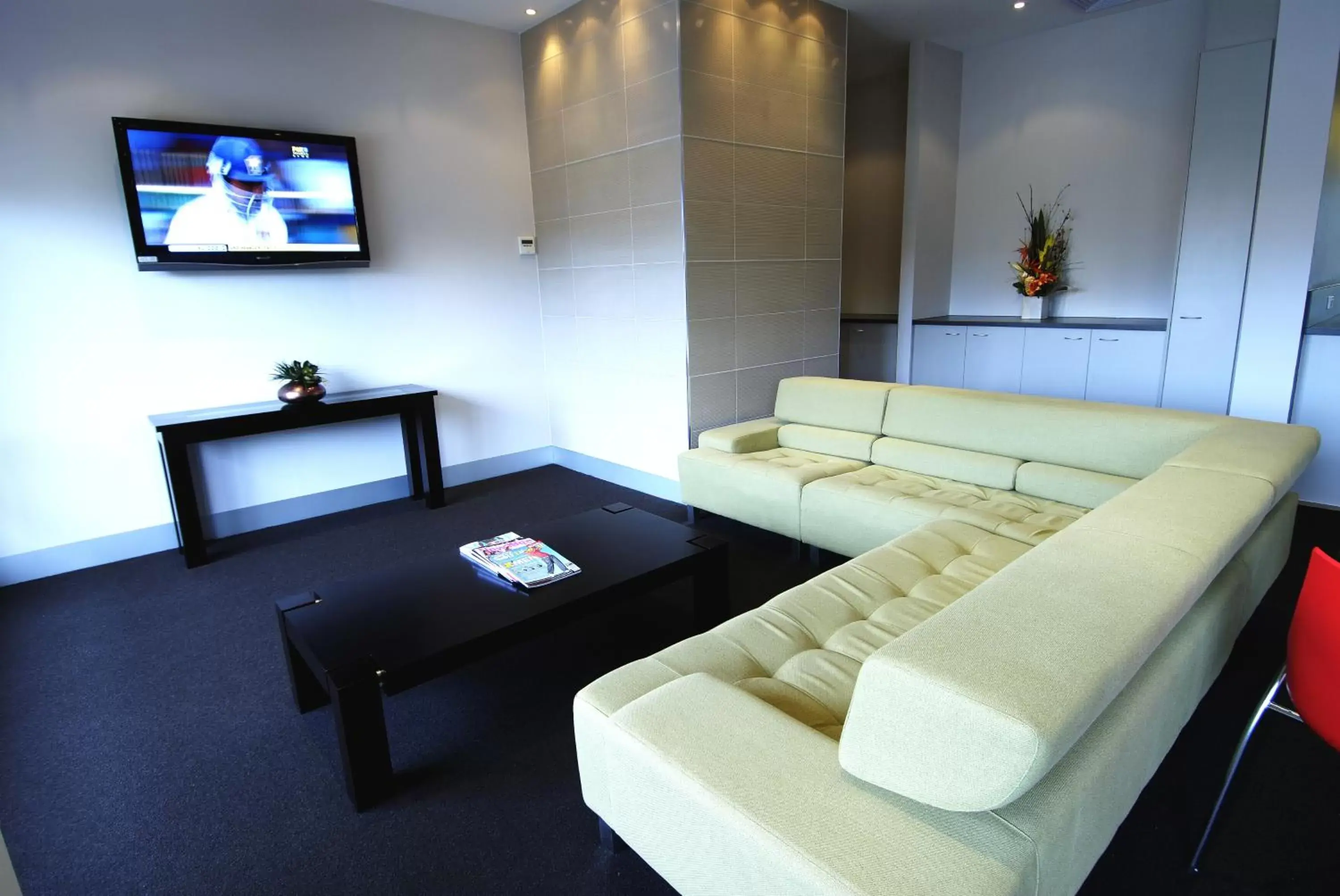 Living room, Seating Area in Best Western Melbourne Airport