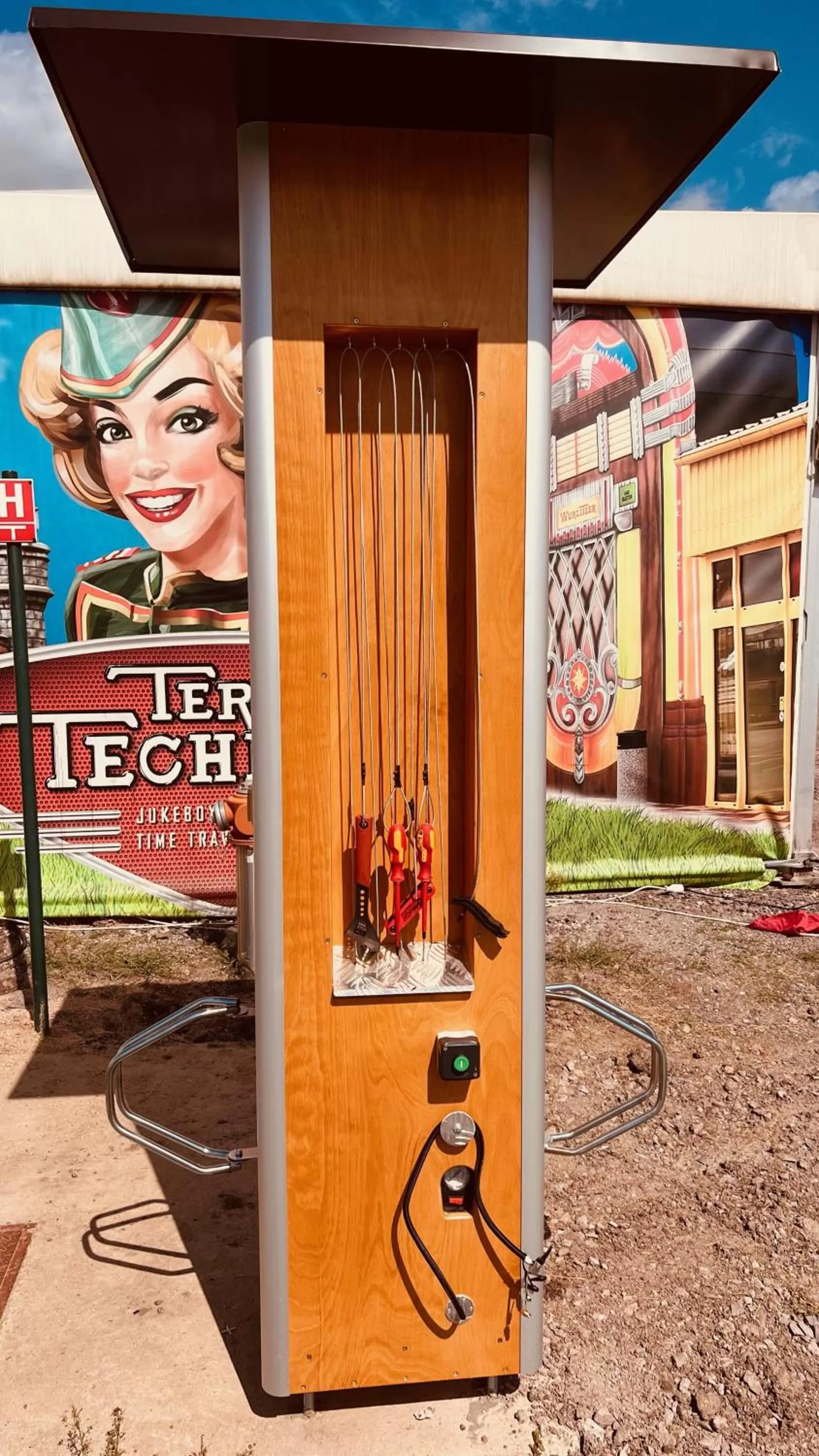 Property building in Jukebox Hotel