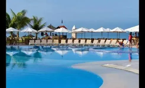 Swimming Pool in VILLA PARA 5 Personas 4 adultos y 1 Menor En HOTEL TSORO IXTAPA WIFI GRATIS