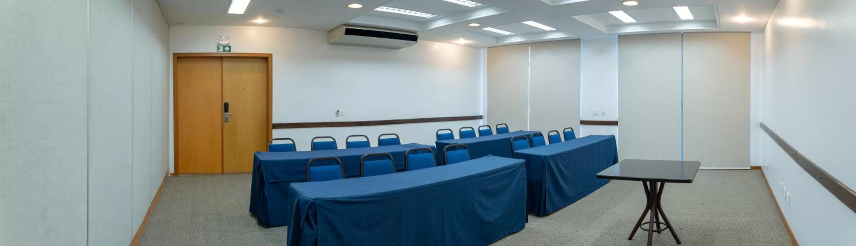 Business facilities in Hotel Campo Largo Express