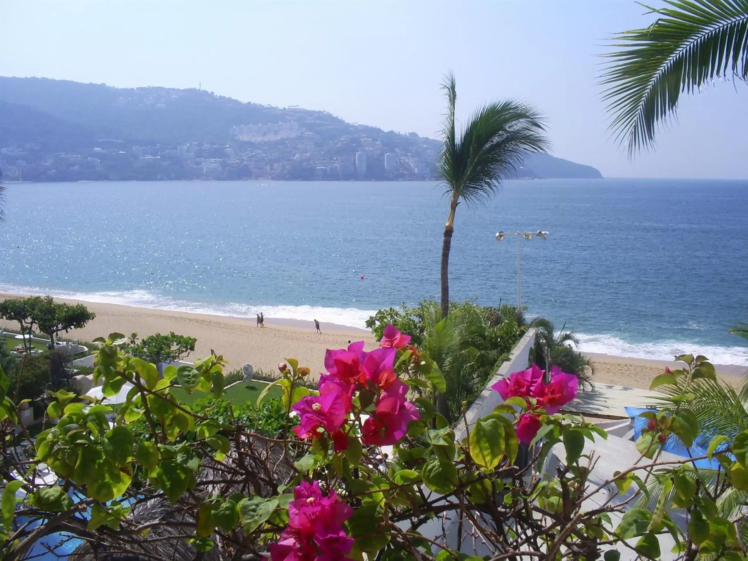 Beach in Hotel Acapulco Malibu