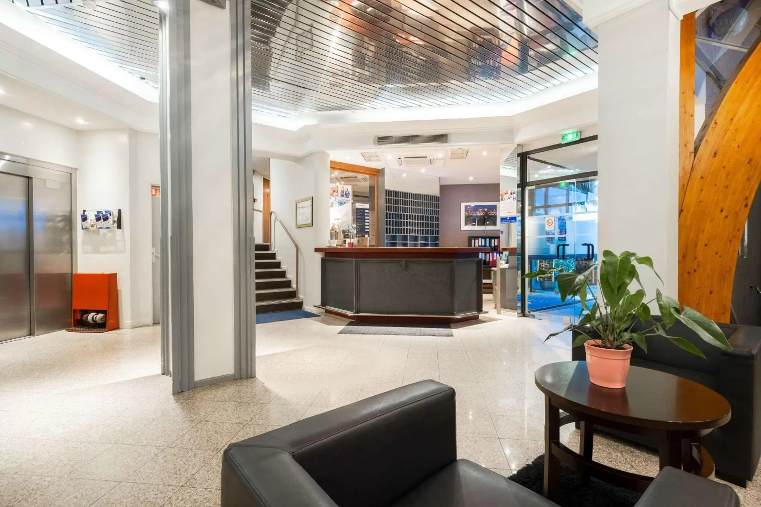 Lobby or reception, Lobby/Reception in Comfort Hotel Toulouse Sud