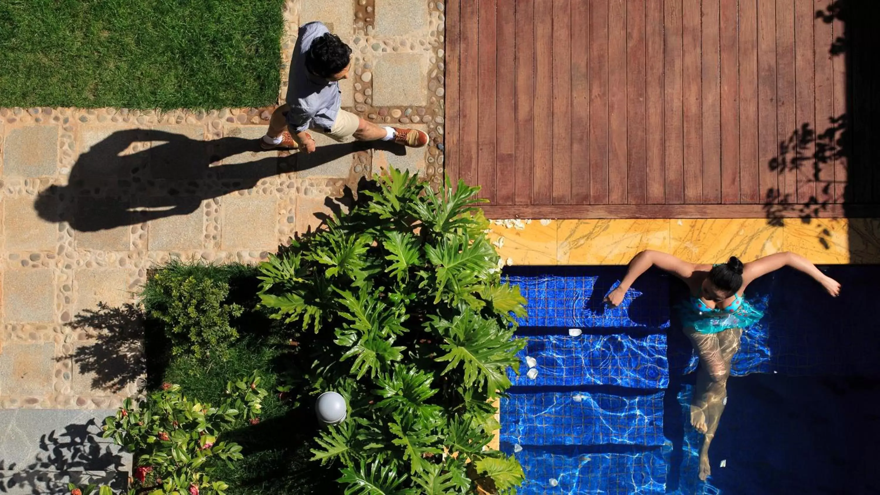 Swimming pool in InterContinental Kunming by IHG Swimming pool in InterContinental Kunming by IHG