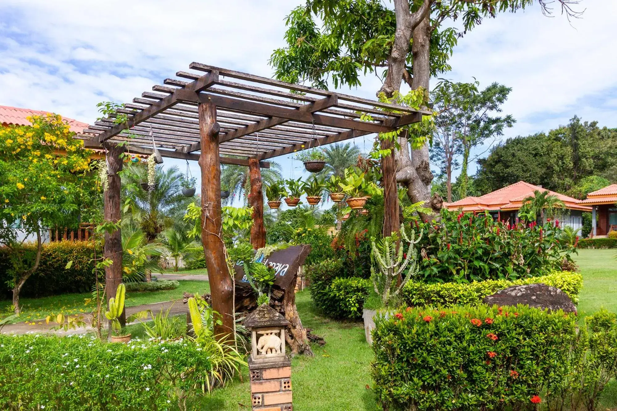 Garden in Lanta Lapaya Resort