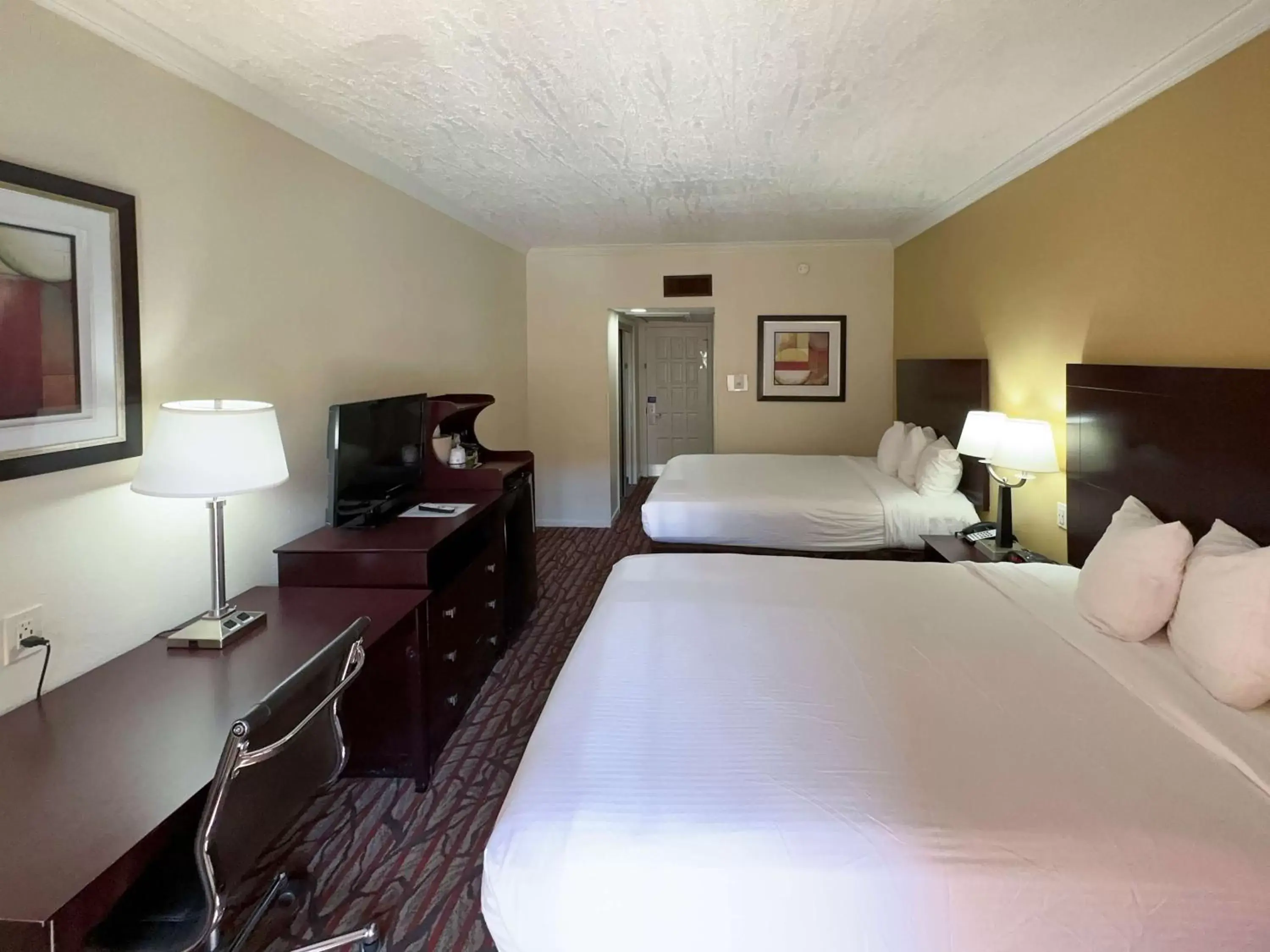 Bedroom in Motel 6 Dallas TX Downtown