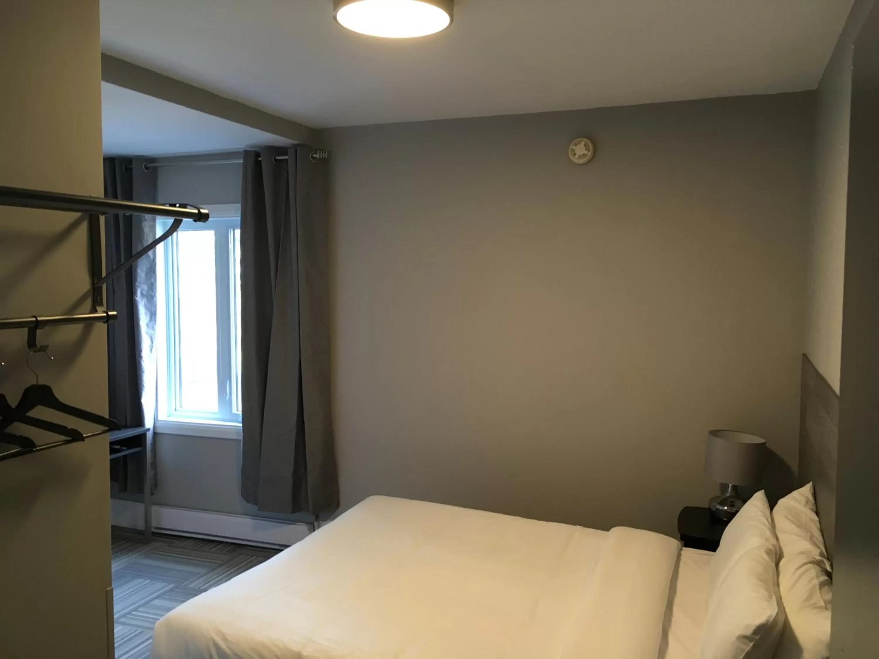 Bed in Auberge Valcartier - Par Aneyro