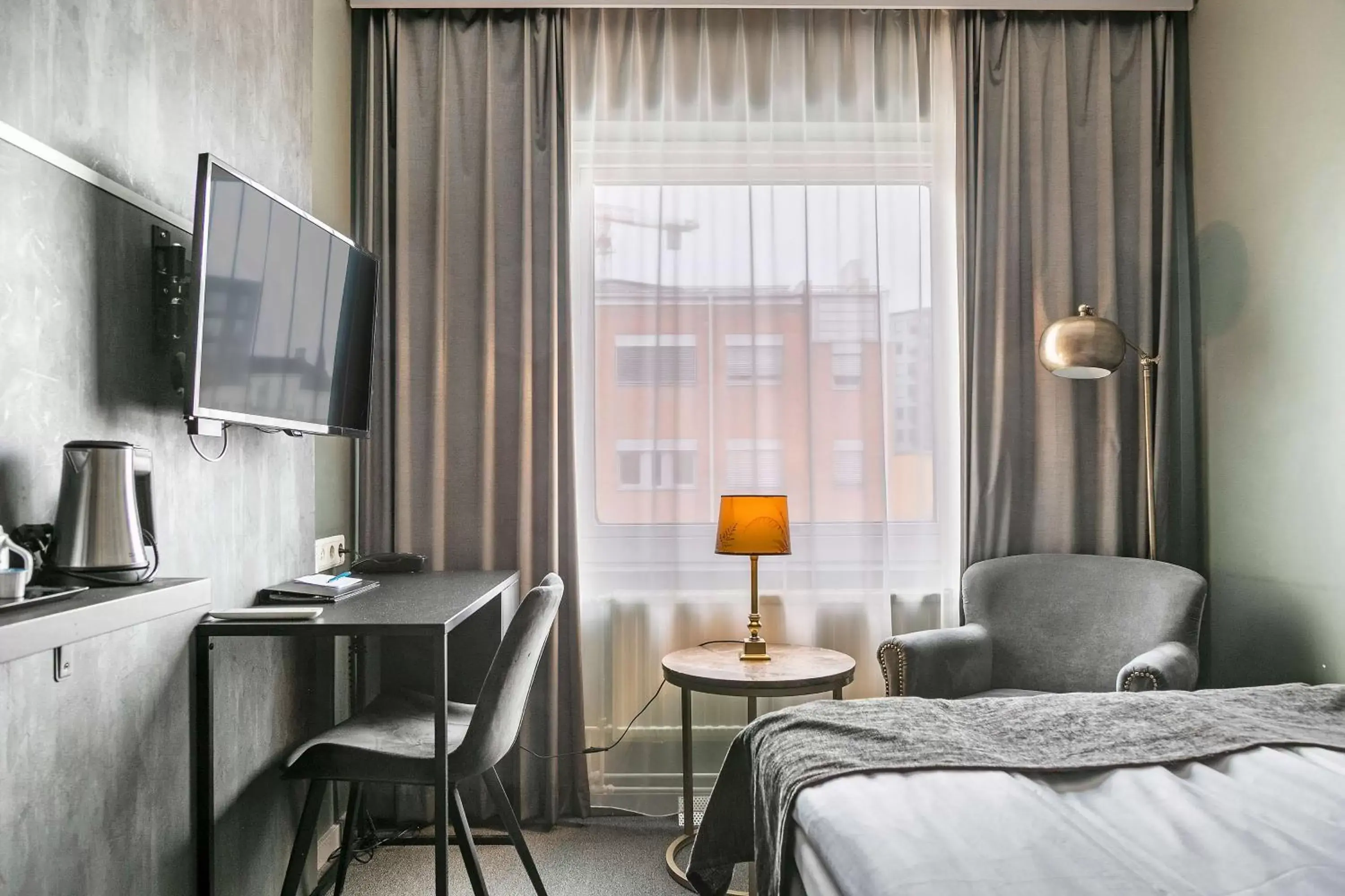 Bedroom, Bed in Best Western Ta Inn Hotel Bedroom, Bed in Best Western Ta Inn Hotel