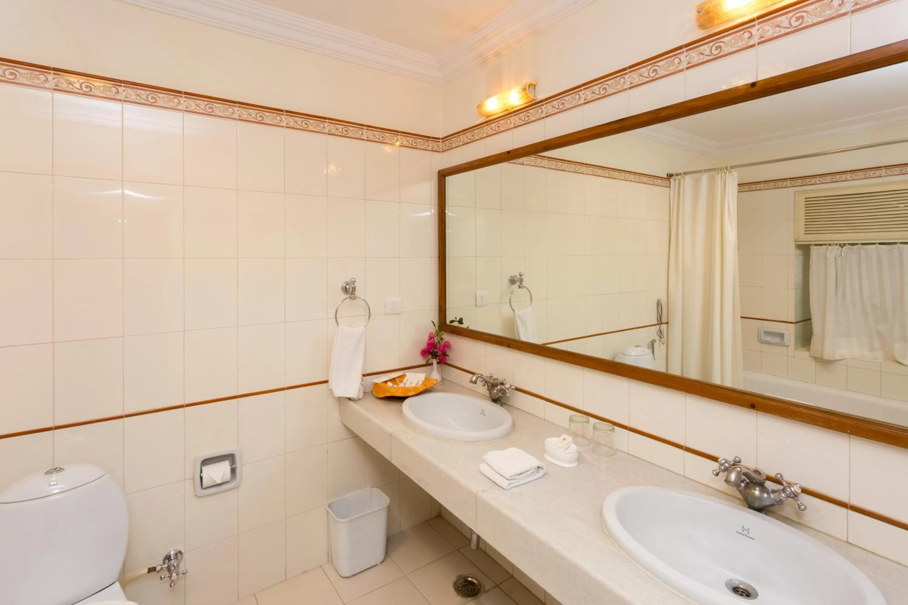 Bathroom in Garden Hotel - Heritage by HRH Group of Hotels