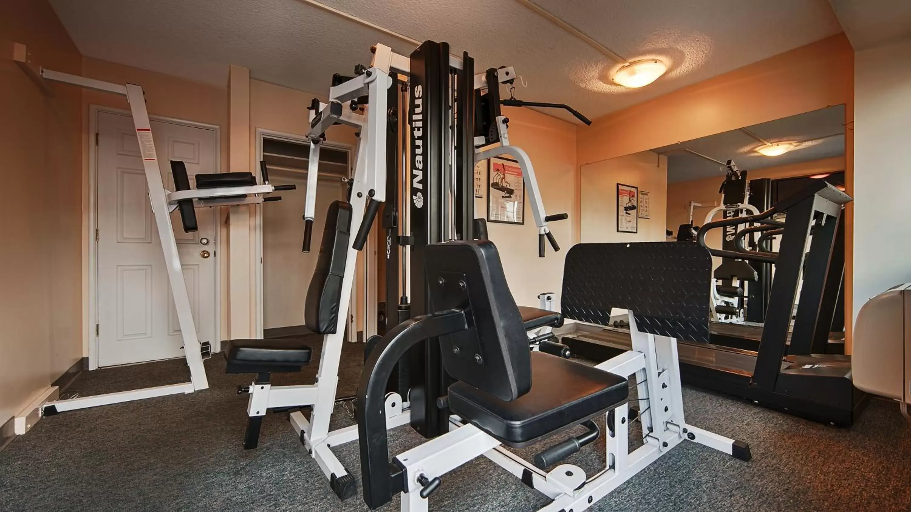 Fitness centre/facilities, Fitness Center/Facilities in Campus Inn & Suites Eugene Downtown
