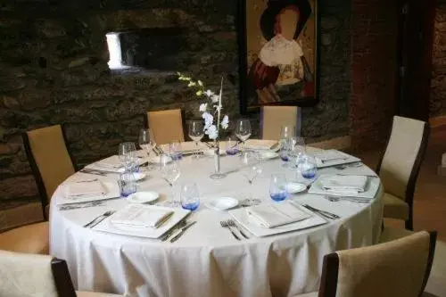 Restaurant/places to eat in Hotel Palacio de la Magdalena Restaurant/places to eat in Hotel Palacio de la Magdalena