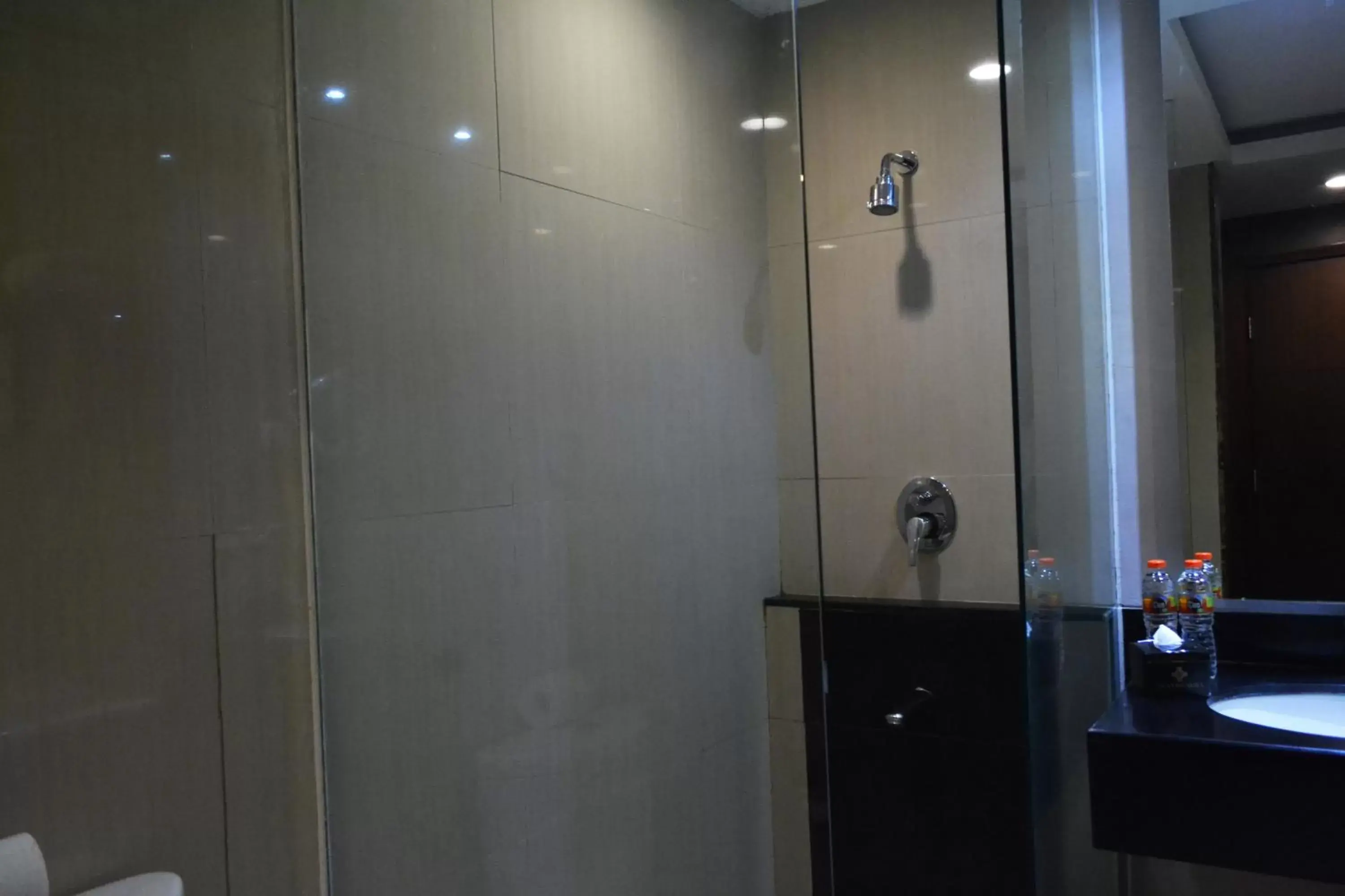 Bathroom in Grand Cakra Hotel Malang