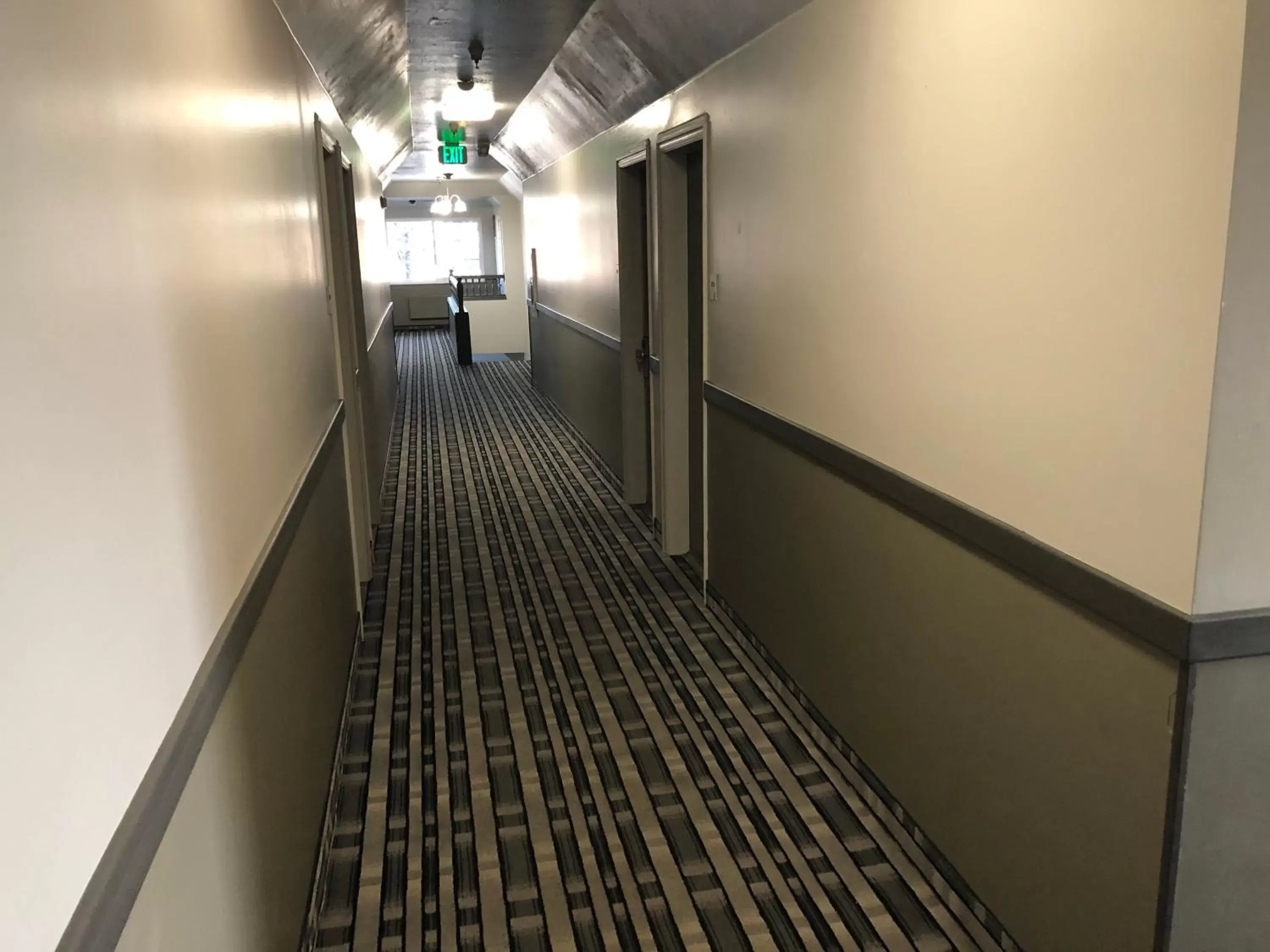 Ameri-Stay Inn & Suites Ameri-Stay Inn & Suites