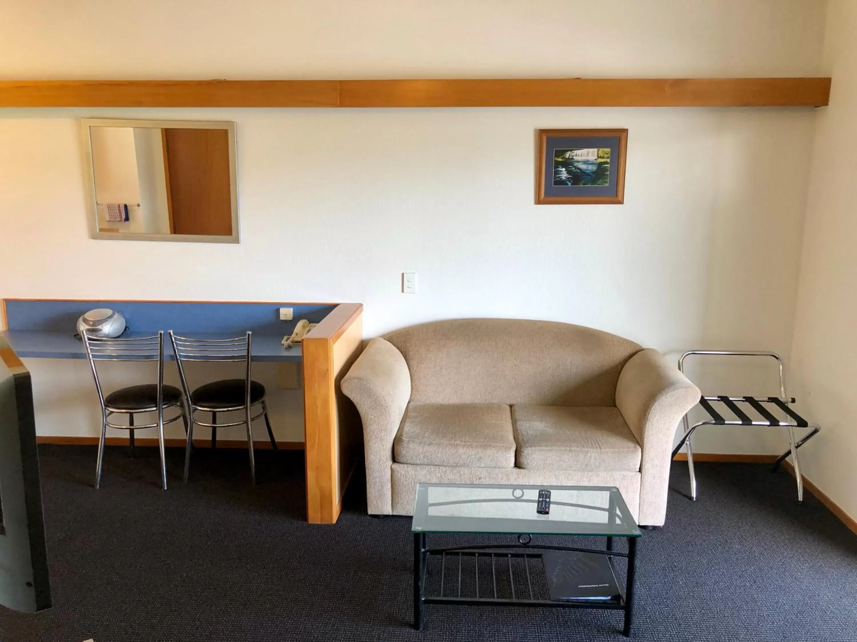 Living room, Seating Area in Teal Motor Lodge