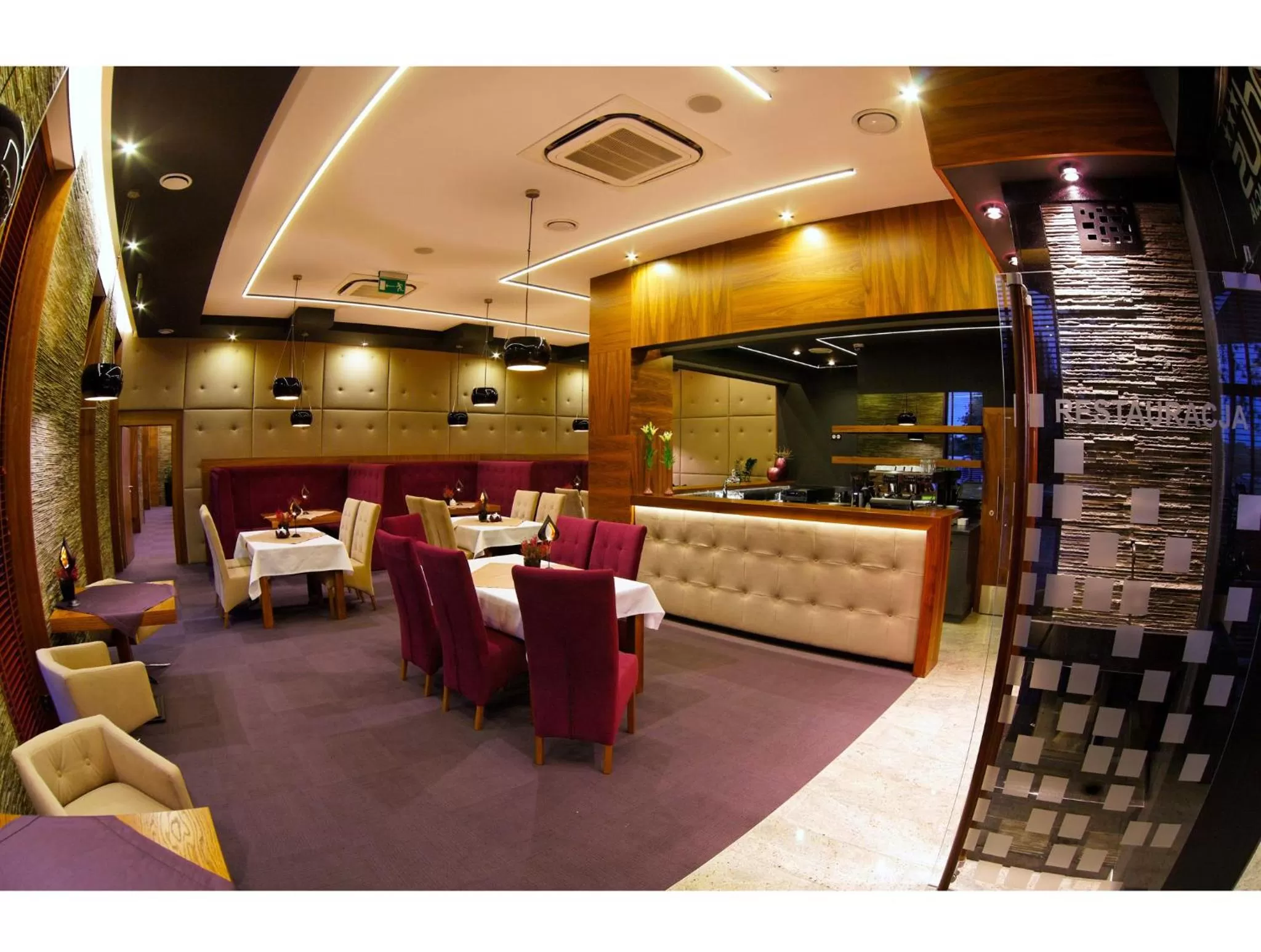 Restaurant/places to eat in Hotel Modus