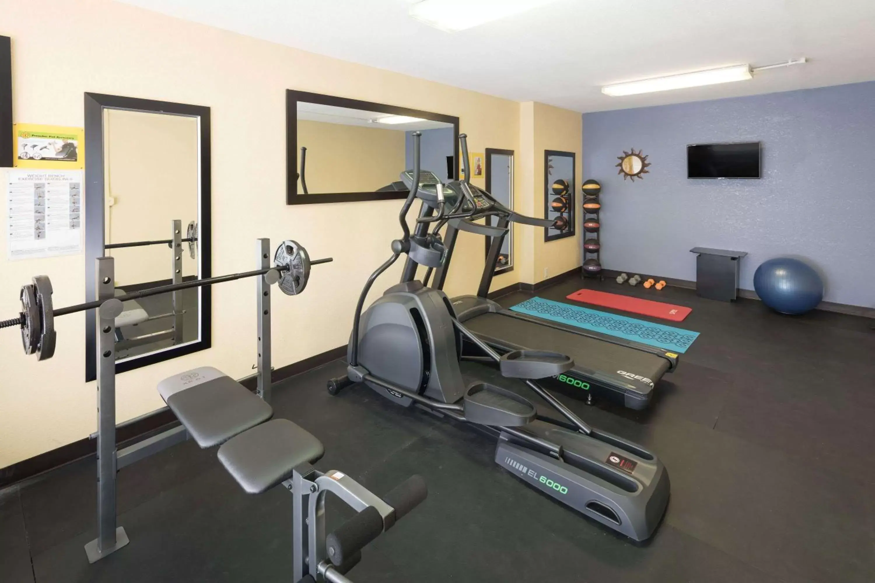 Fitness centre/facilities, Fitness Center/Facilities in Days Inn by Wyndham Madison