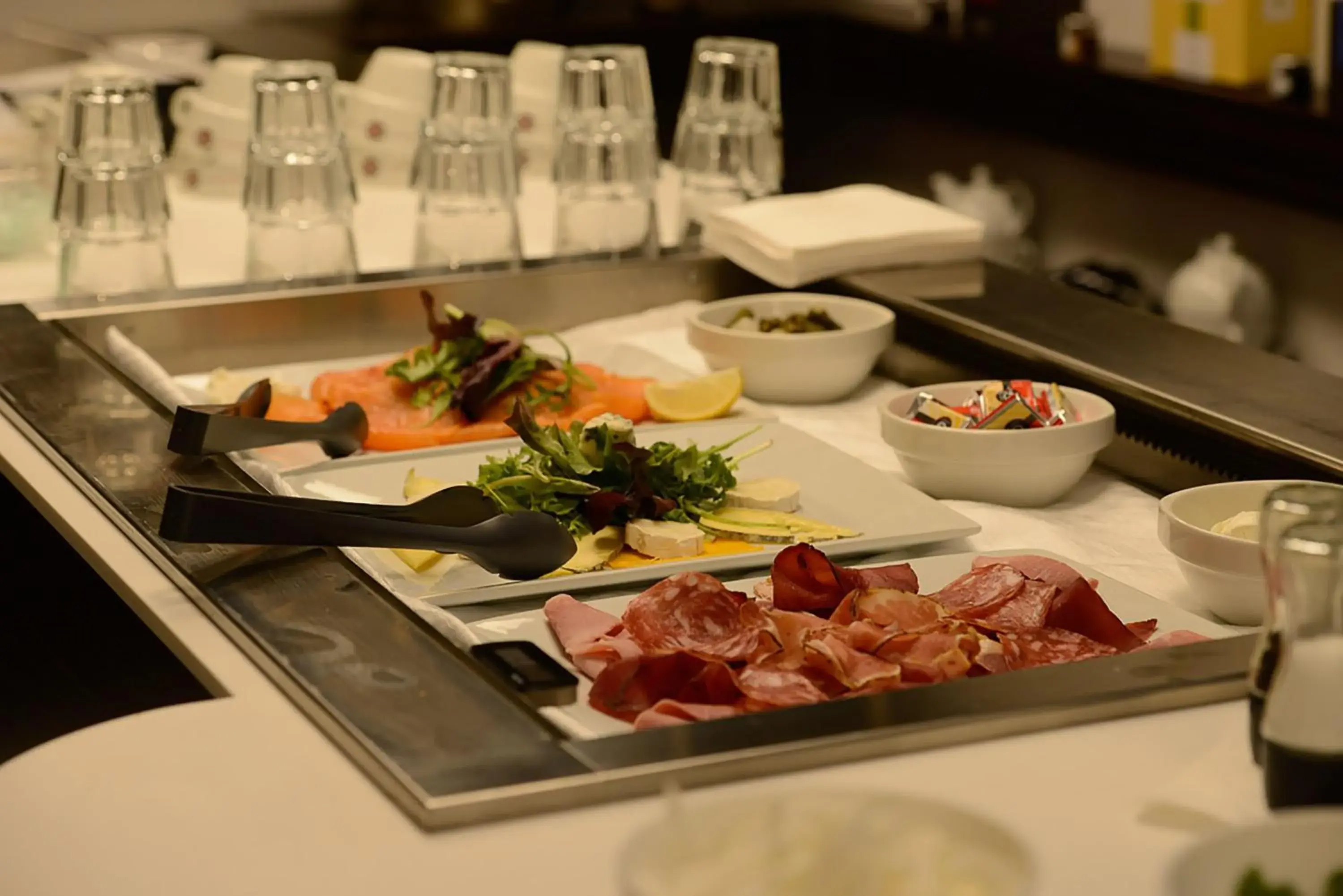 Continental breakfast, Food in Hôtel Monsigny