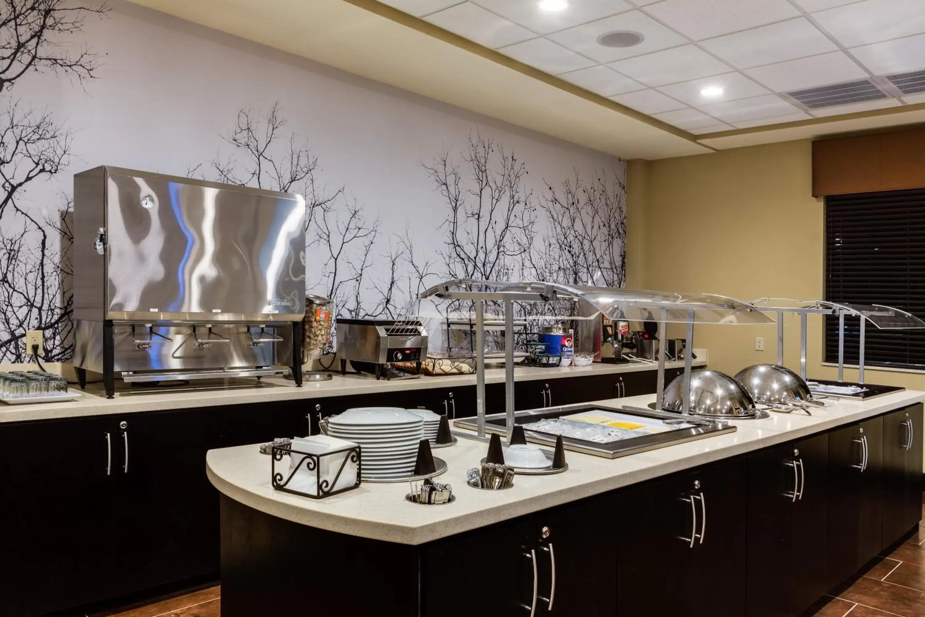 Breakfast, Restaurant/Places to Eat in Staybridge Suites Atlanta Airport