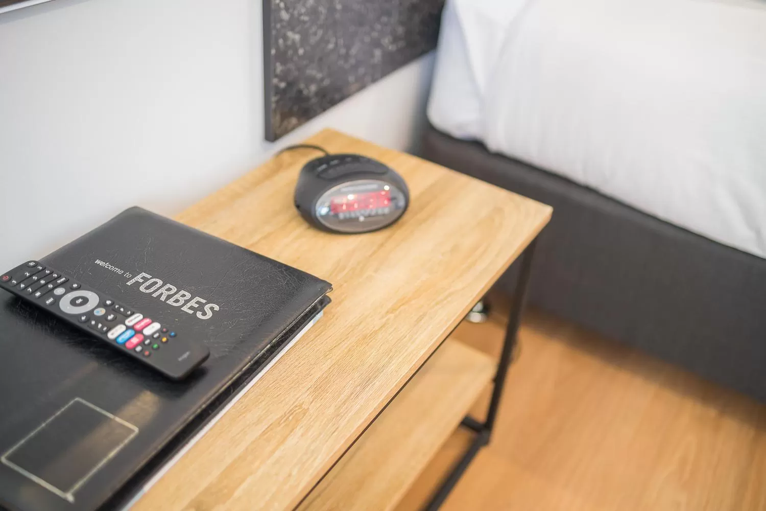 Bed in Plainsman Motel